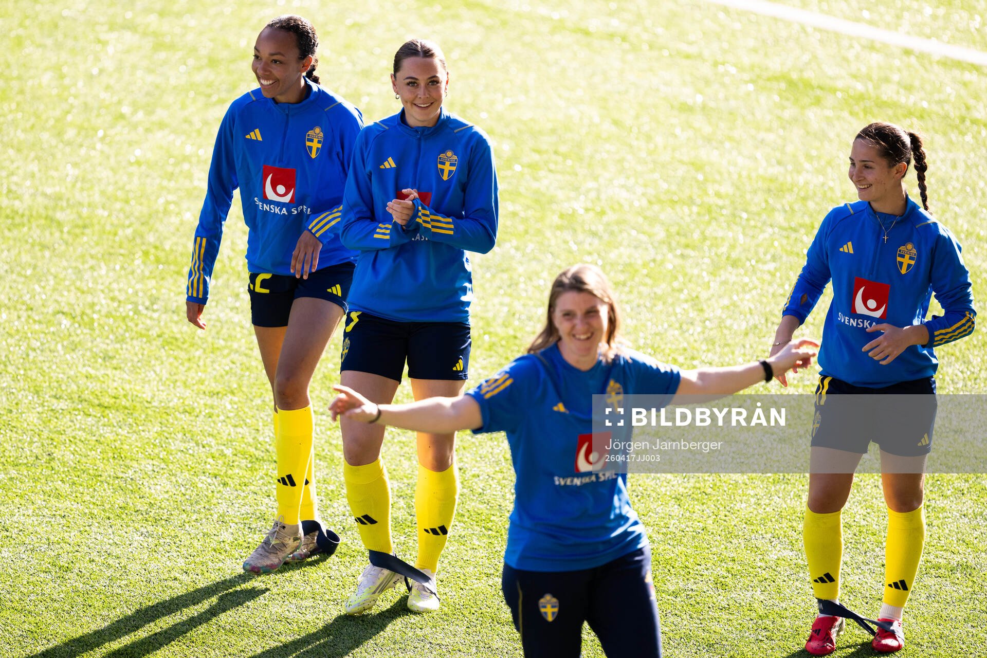 Olivia Okara, Alice Enehov and Filippa Sjöström of Sweden