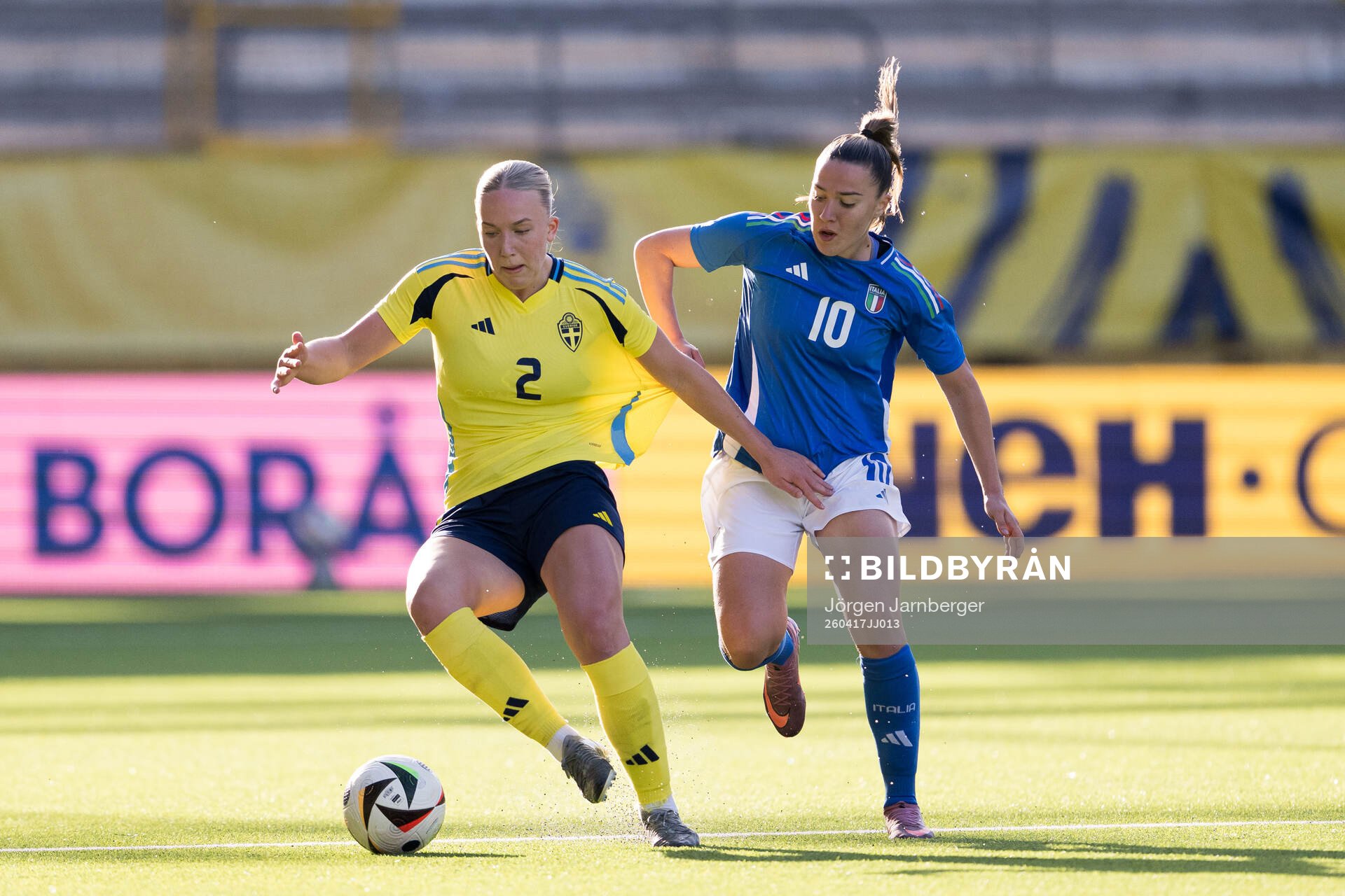 Thindra Mattsson of Sweden and Eleonora Ferraresi of Italy