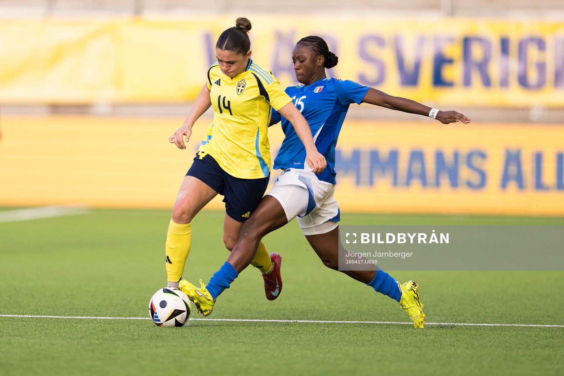 Thea Staffansson of Sweden and Karen Appiah Amoakoah of