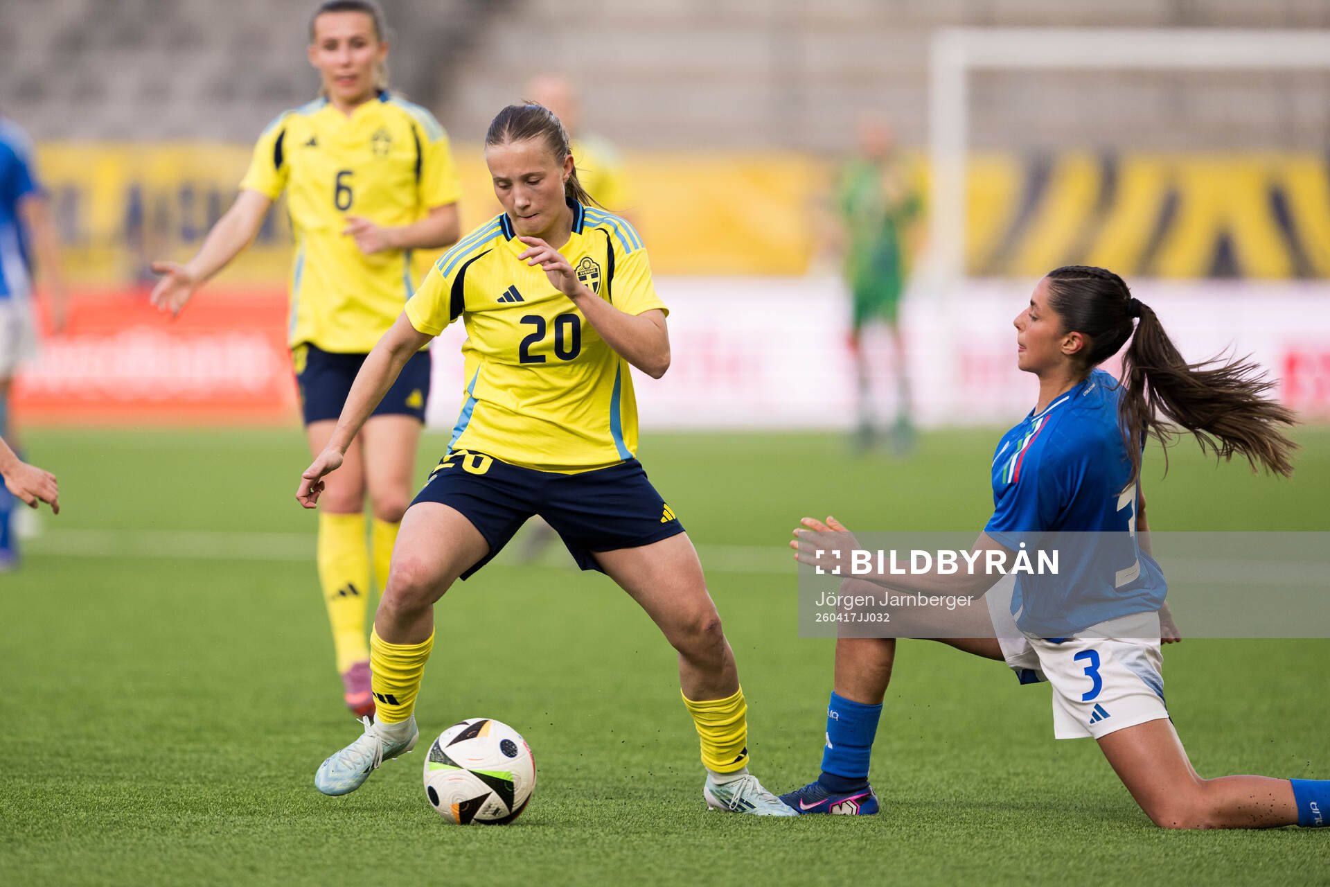 Fanny Peterson of Sweden and Caterina Venturelli of Italy