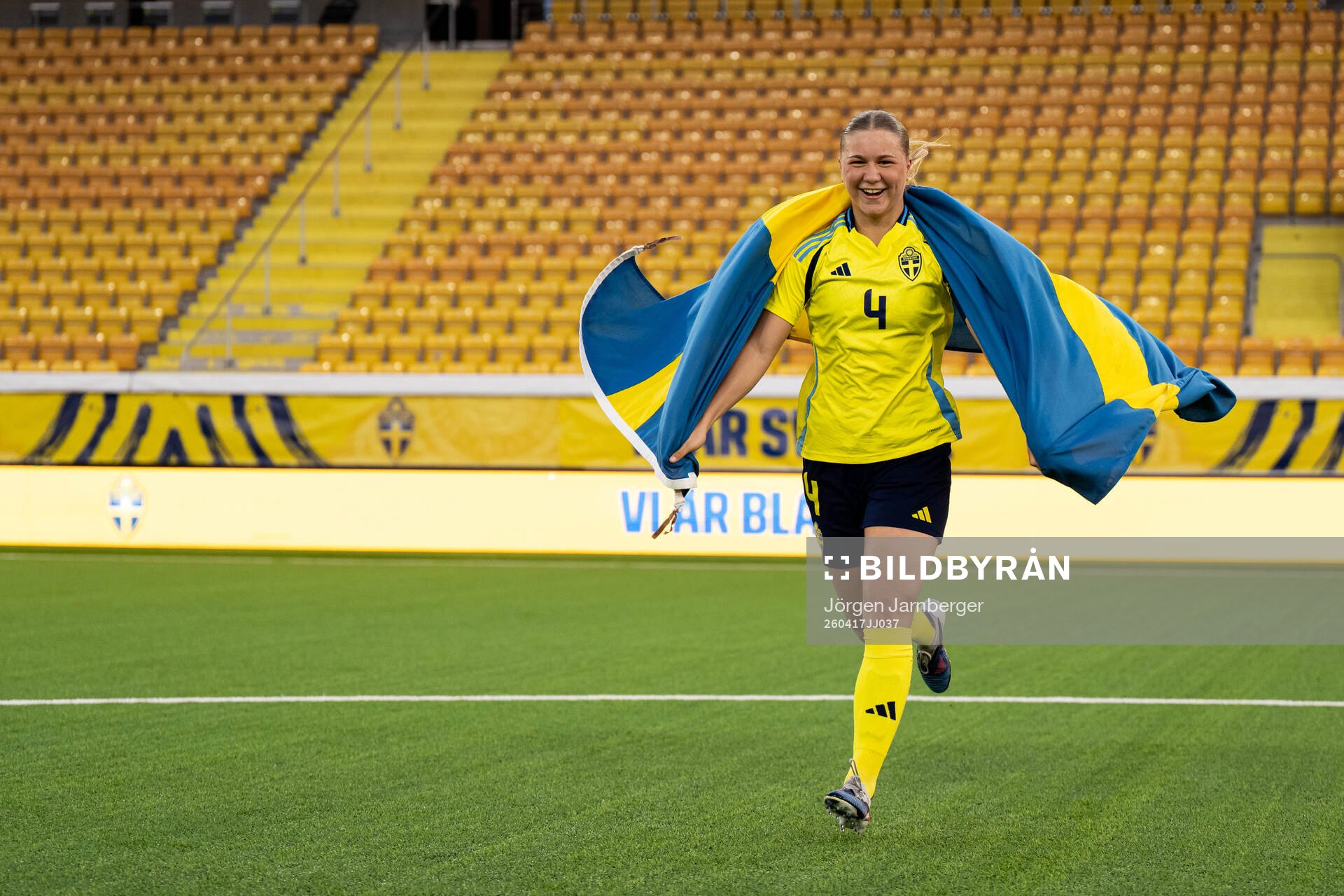 Alice Broman of Sweden celebrates