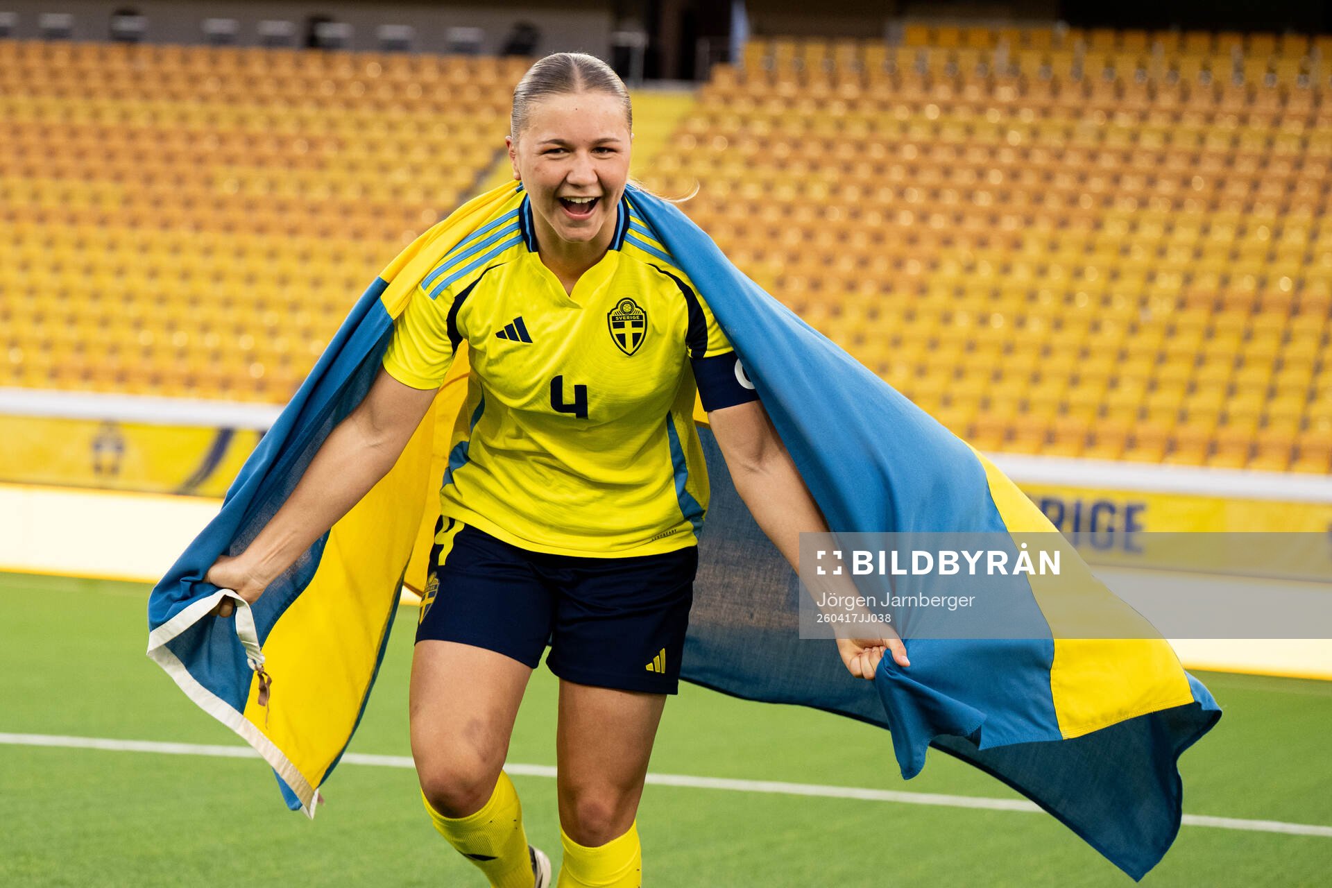 Alice Broman of Sweden celebrates