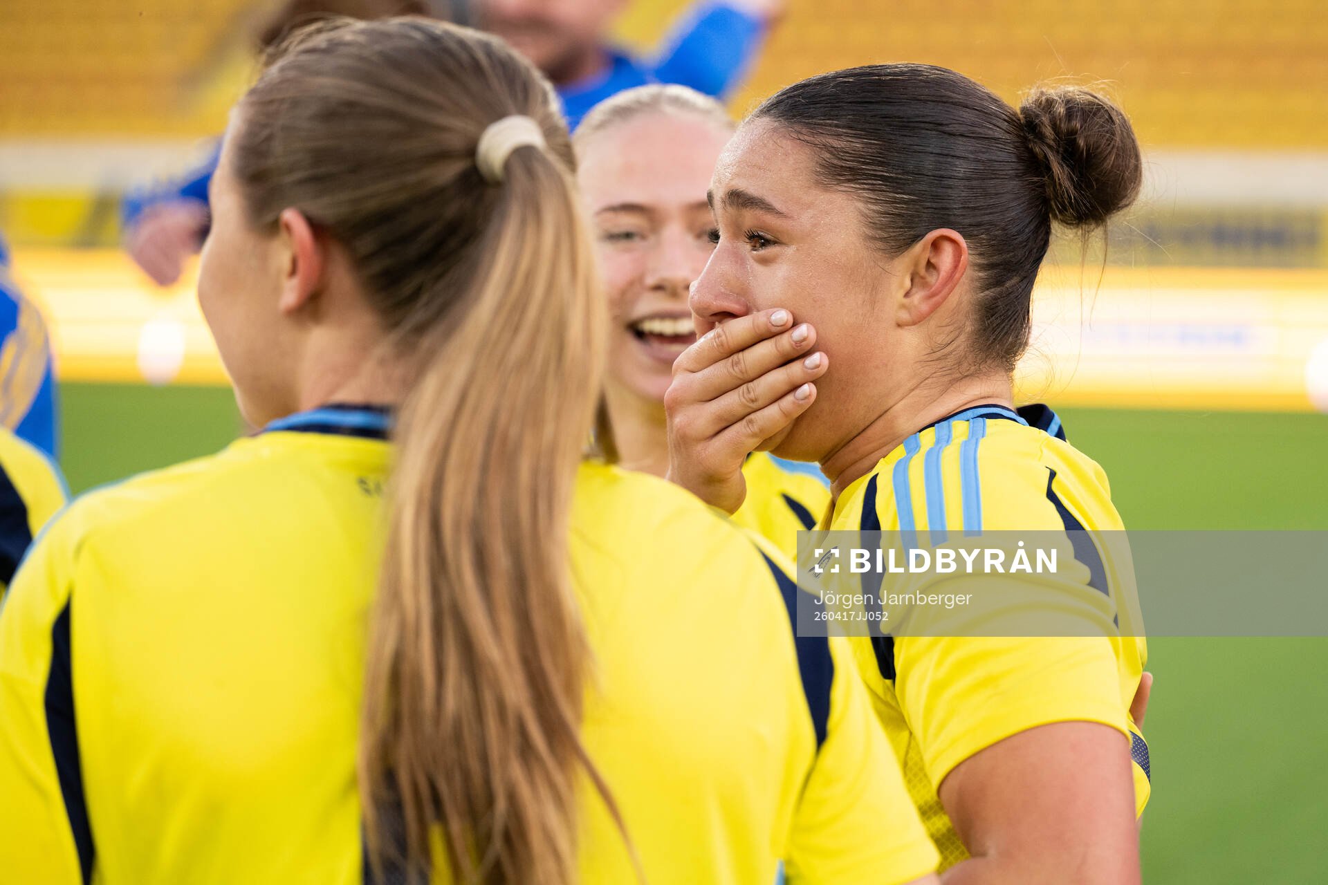Players of Sweden celebrates