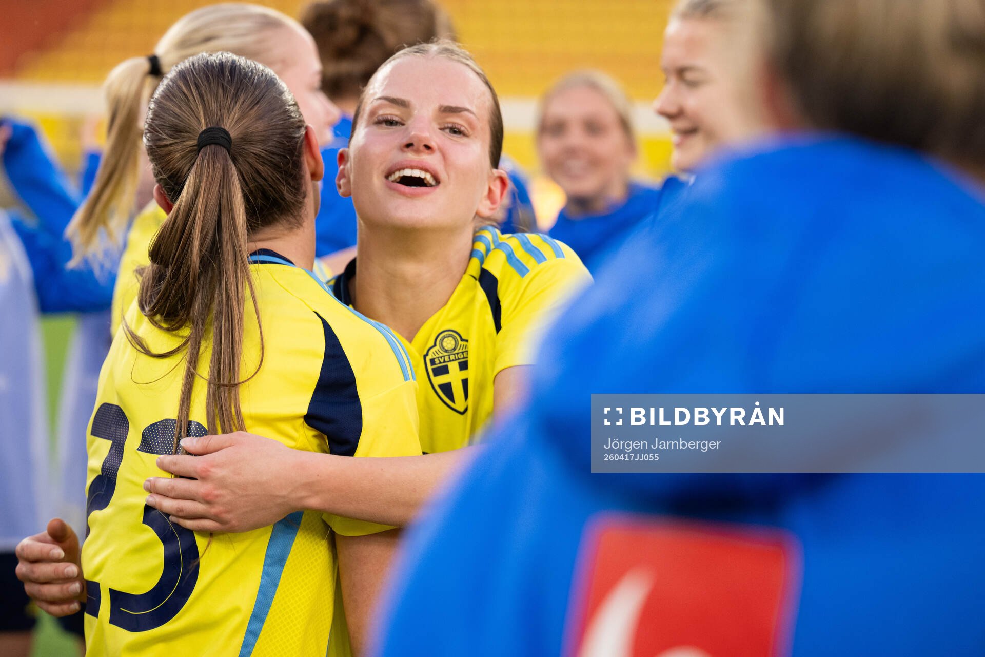 Players of Sweden celebrates