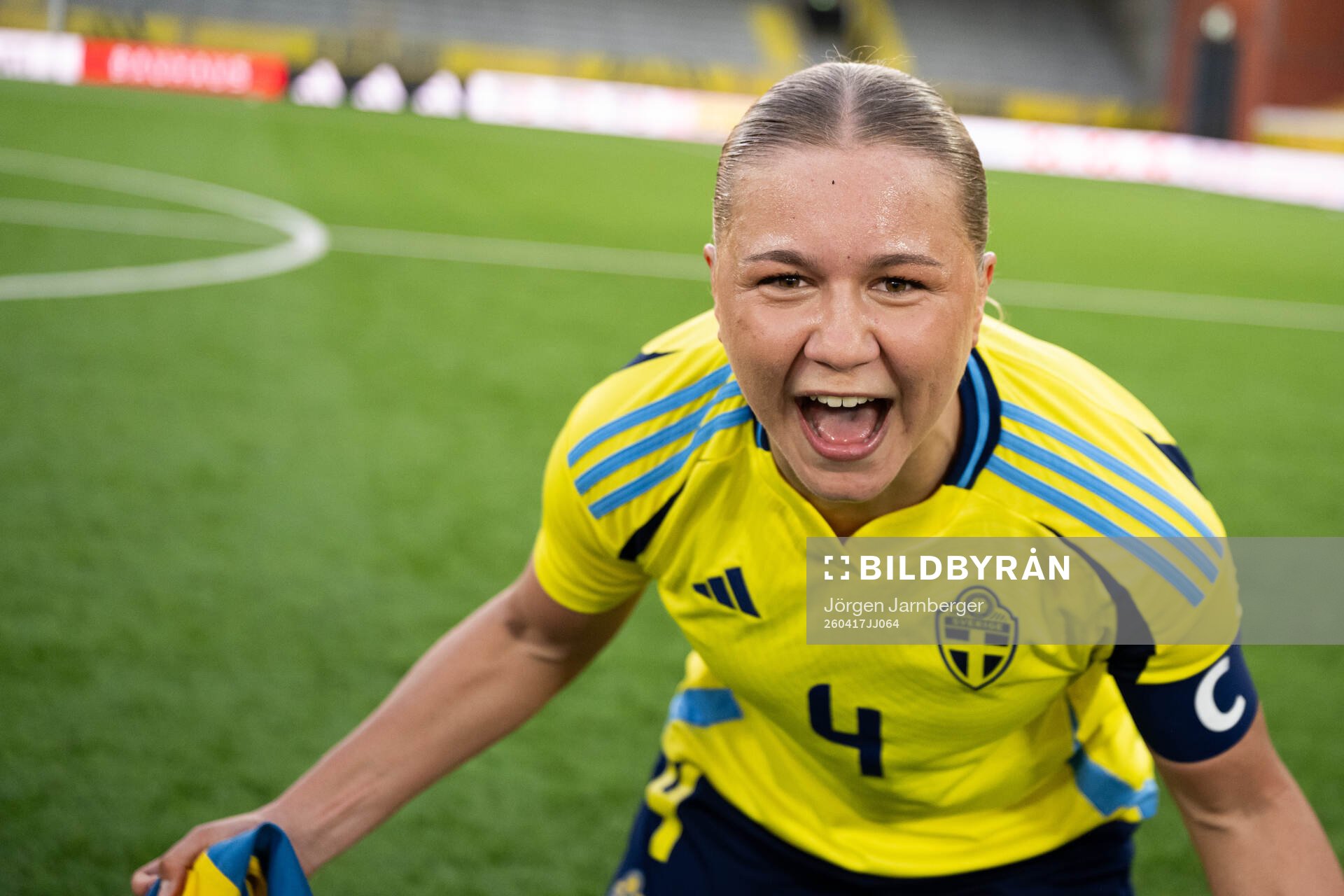 Alice Broman of Sweden celebrates