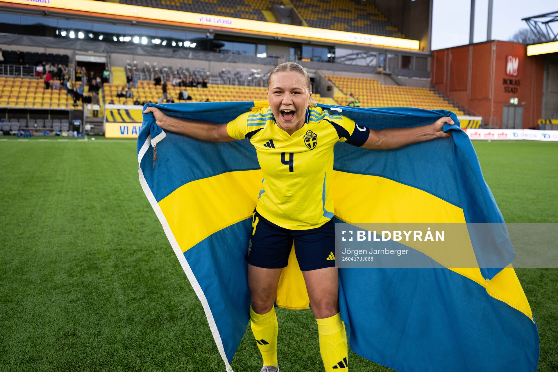 Alice Broman of Sweden celebrates