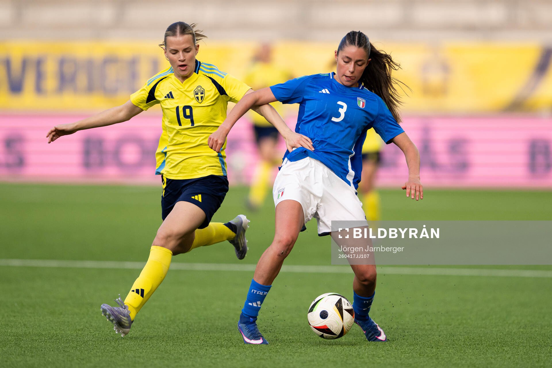 Agnes Ekberg of Sweden and Caterina Venturelli of Italy