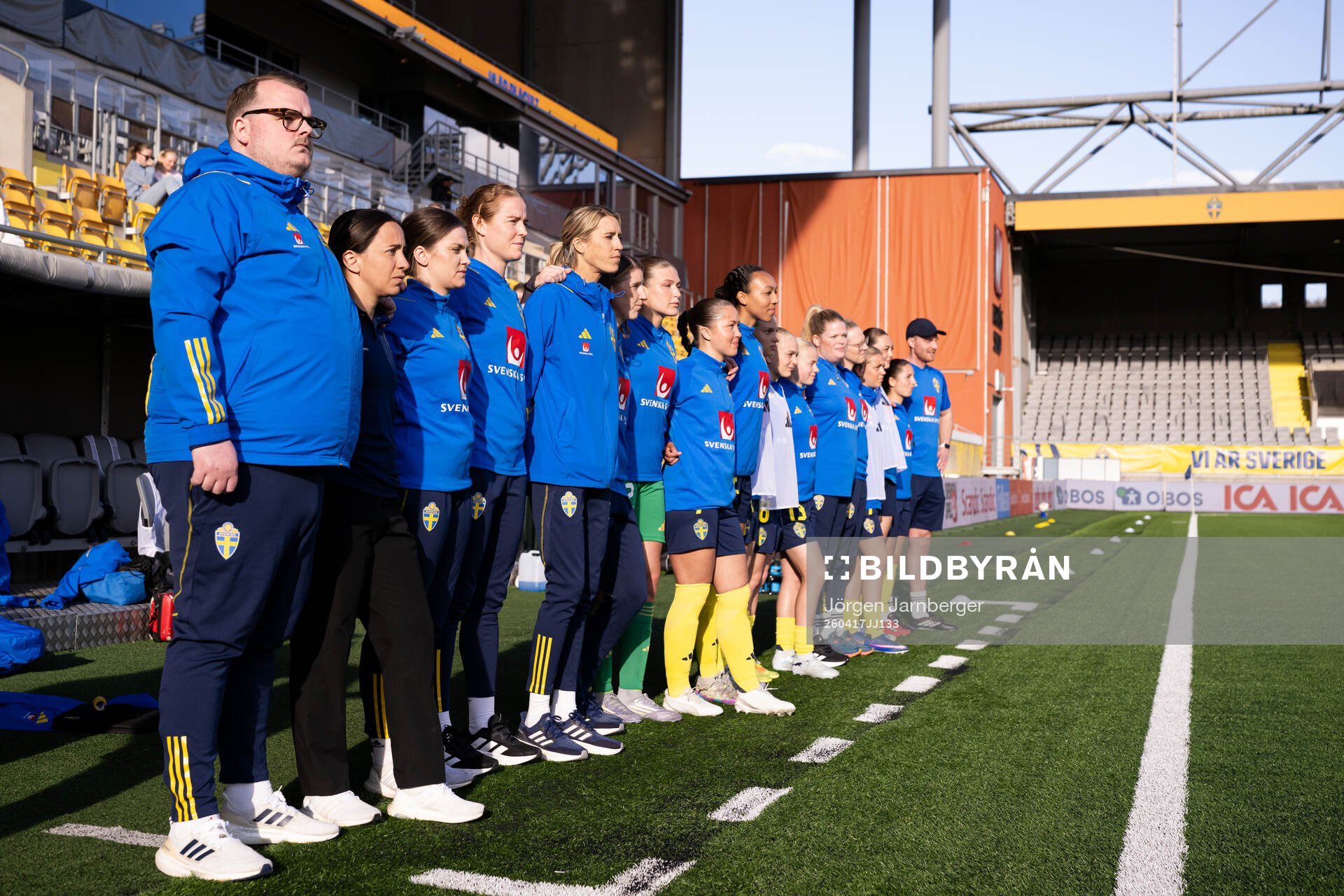 Bench players and staff