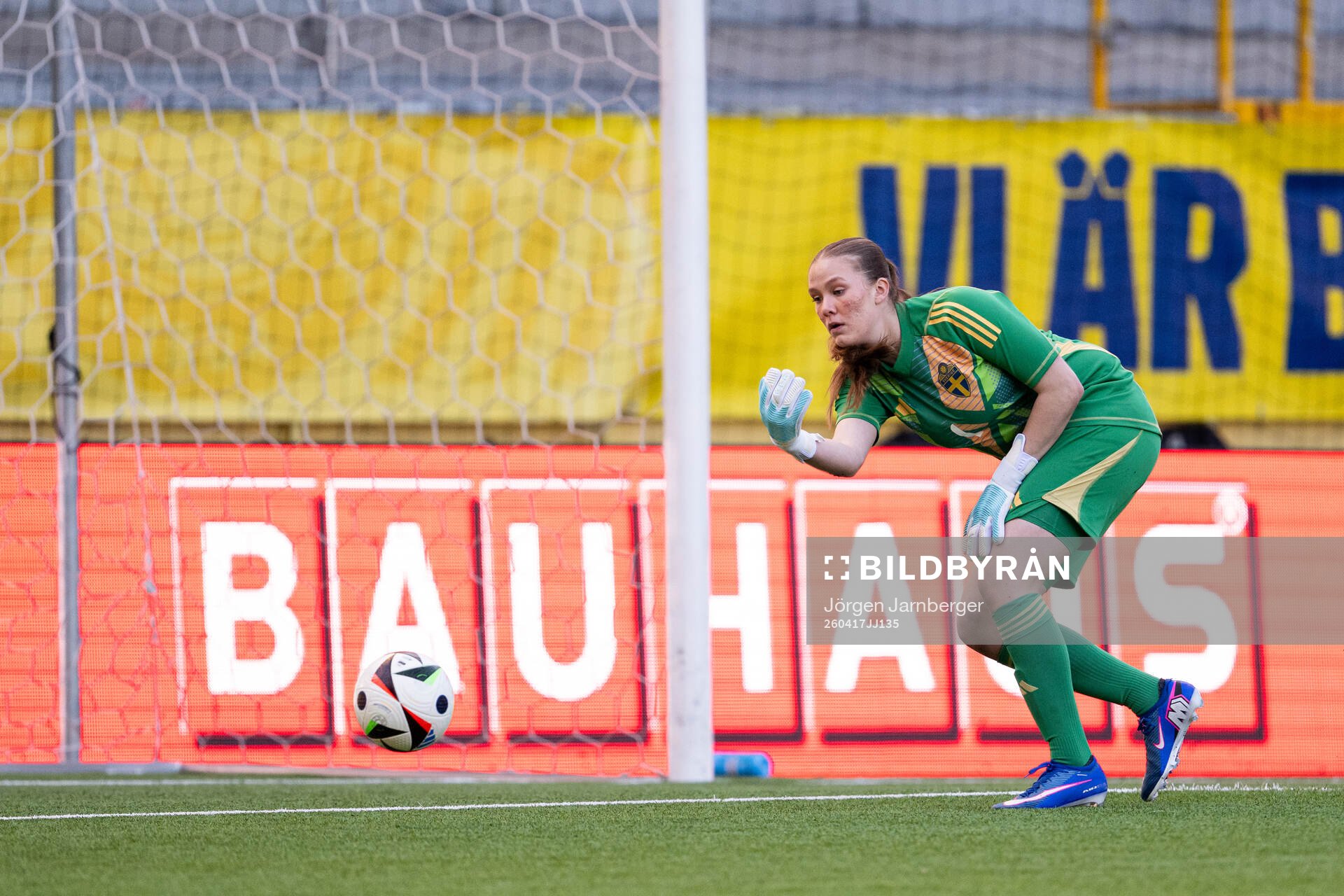 Goalkeeper Hanna Karlsson of Sweden
