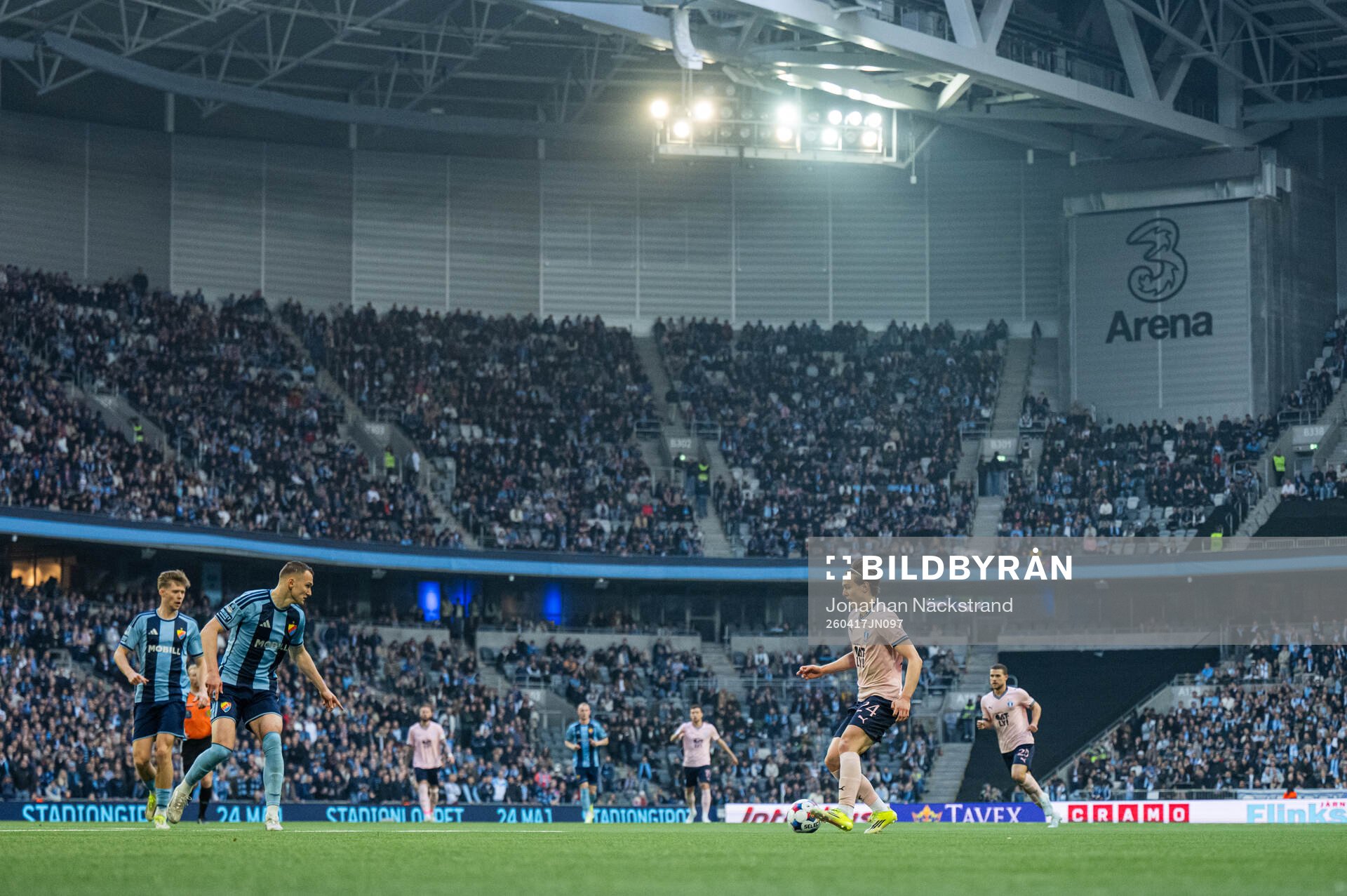 Djurgårdens Piotr Johansson och Malmö FFs Oscar Sjöstrand