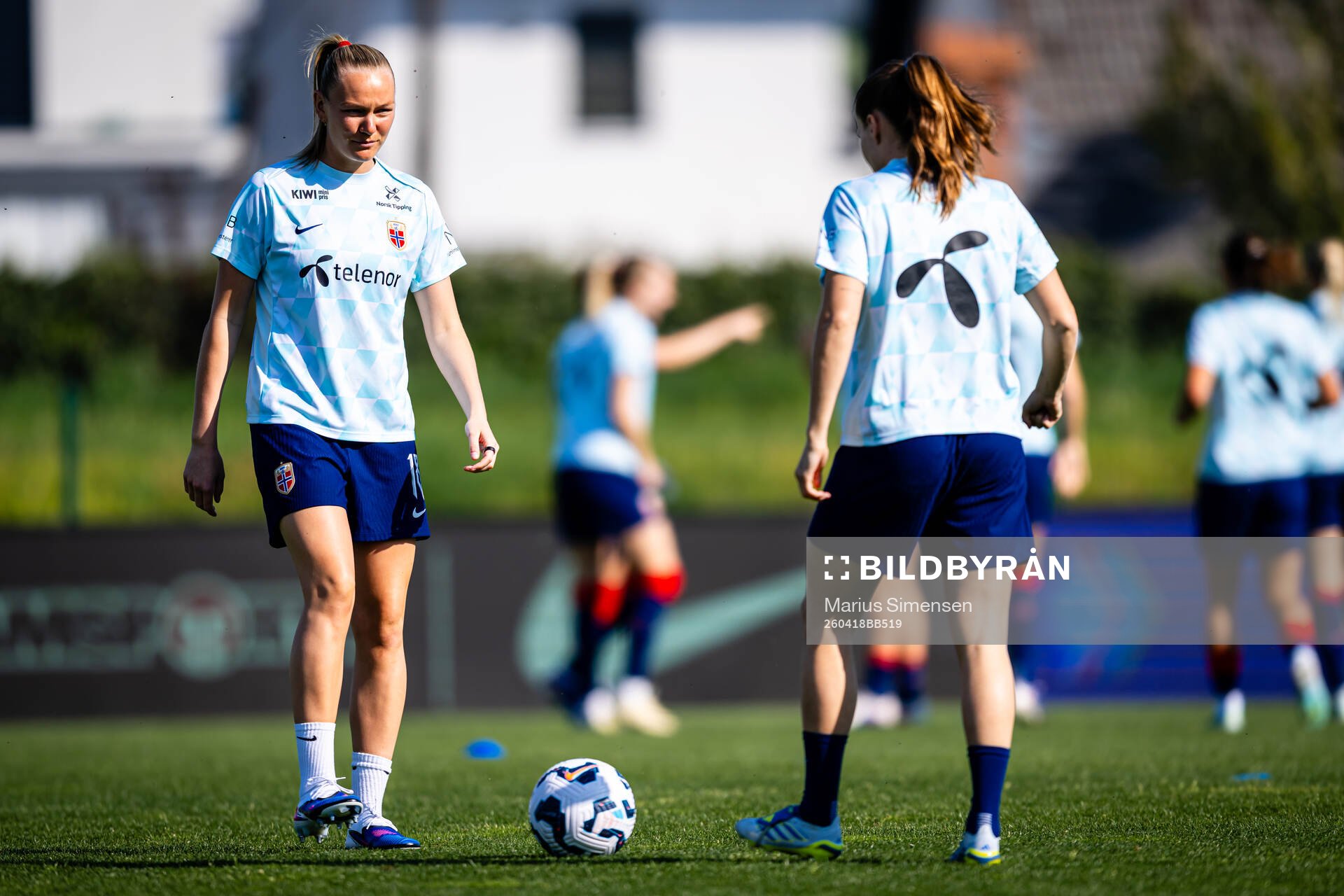 Frida Maanum of Norway warms up