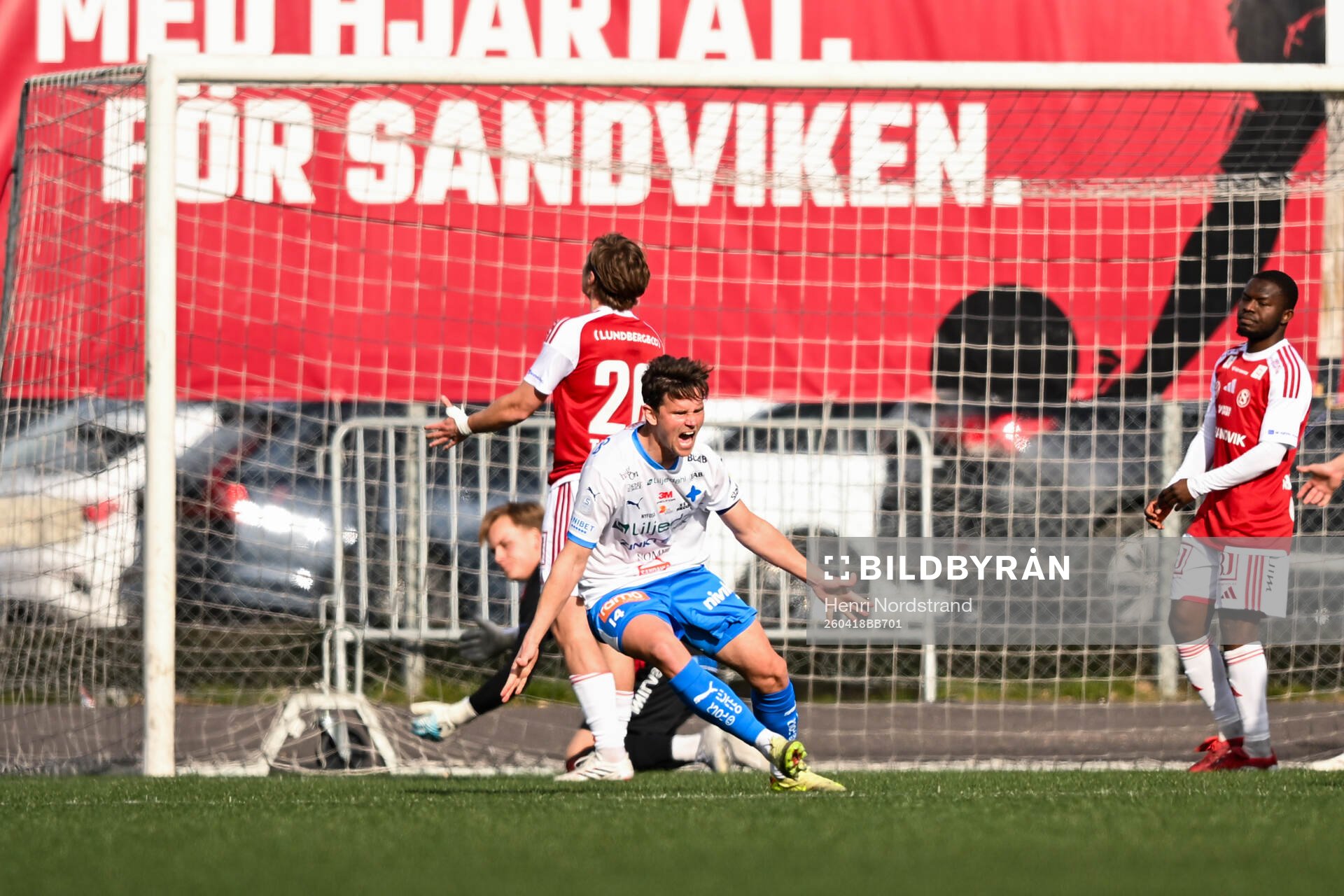 IFK Värnamos Marcus Antonsson jublar