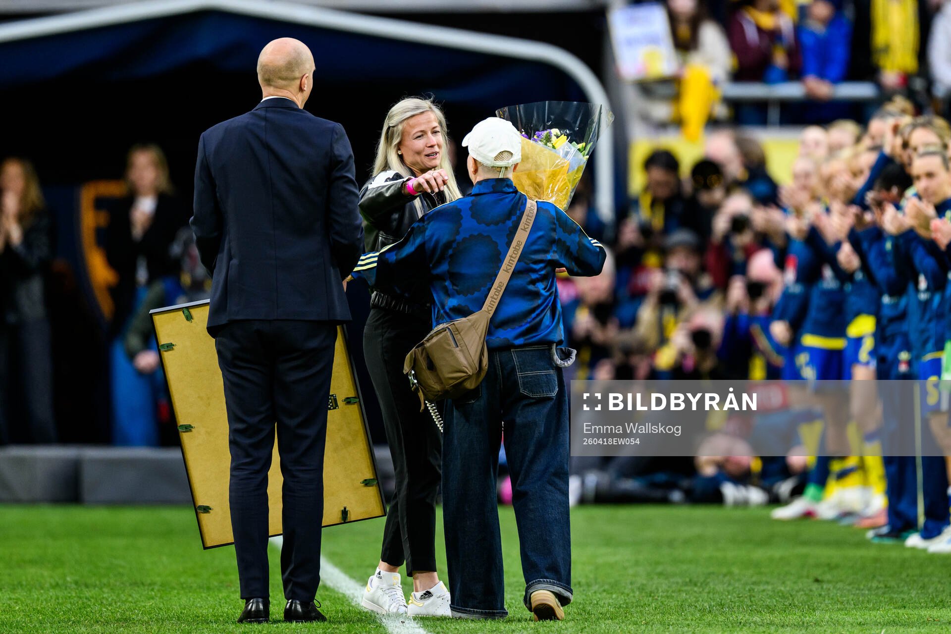 Former player of Sweden Hanna Glas and Marika Domanski