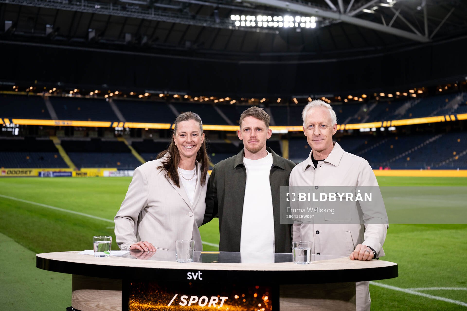 Lotta Schelin, William Strömberg and André Pops pose for