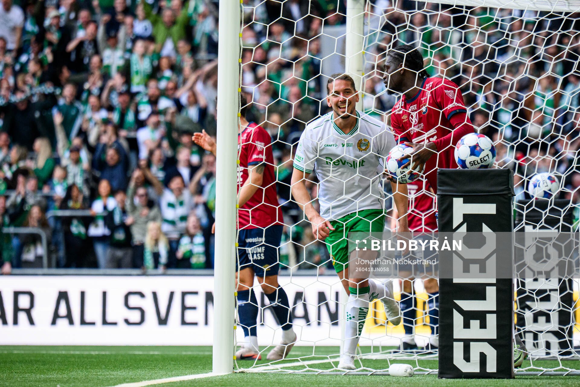 Hammarbys Nikola Vasic jublar