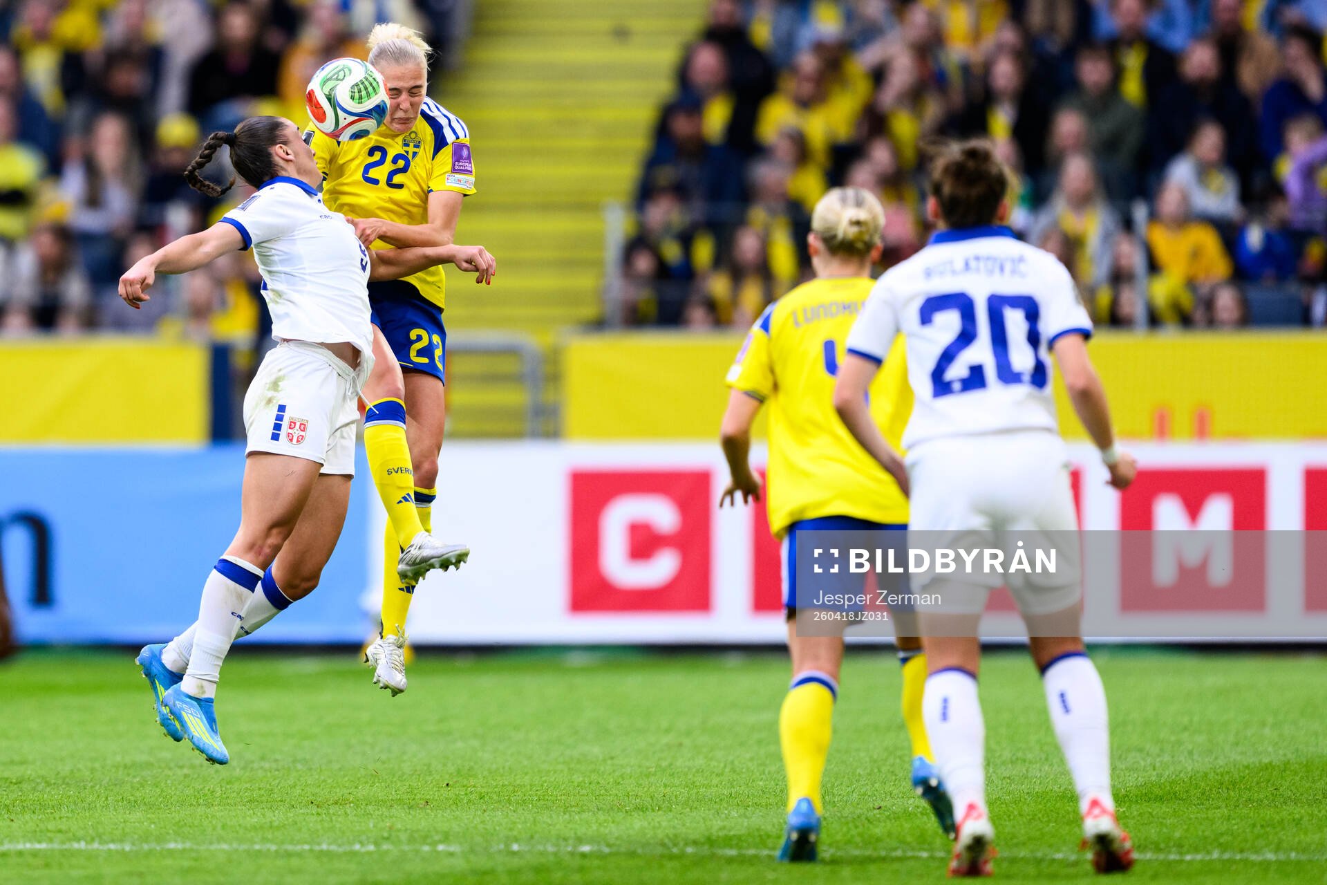 Nina Matejic of Serbia and Elma Junttila Nelhage of Sweden
