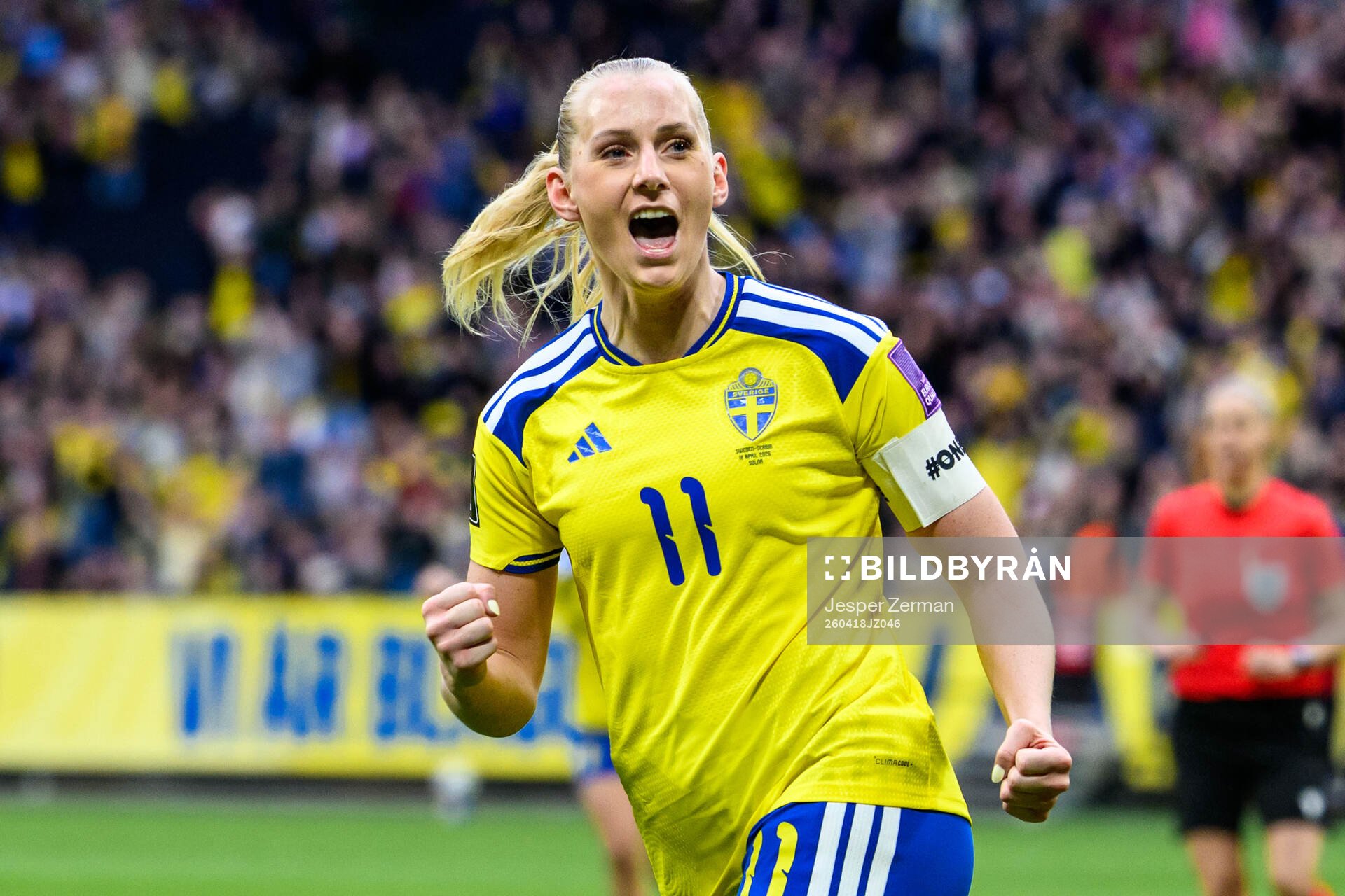 Stina Blackstenius of Sweden celebrates scoring 1-0