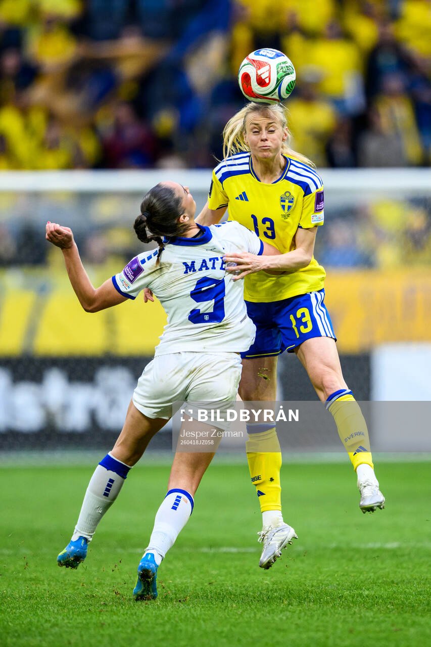 Nina Matejic of Serbia and Amanda Ilestedt of Sweden