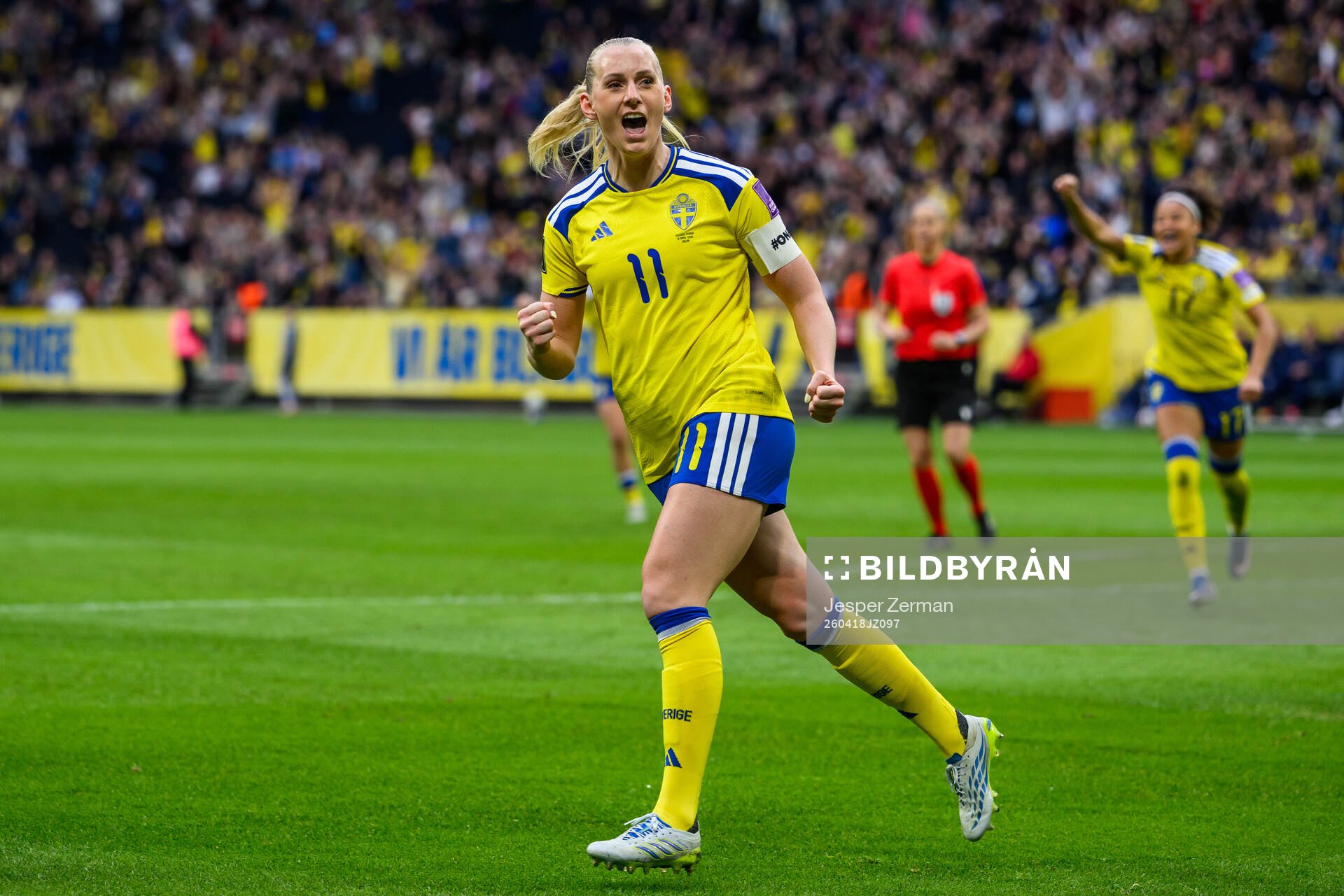 Stina Blackstenius of Sweden celebrates