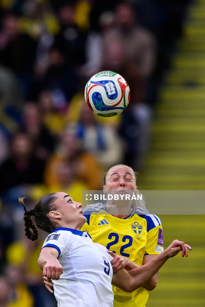Nina Matejic of Serbia and Elma Junttila Nelhage of Sweden