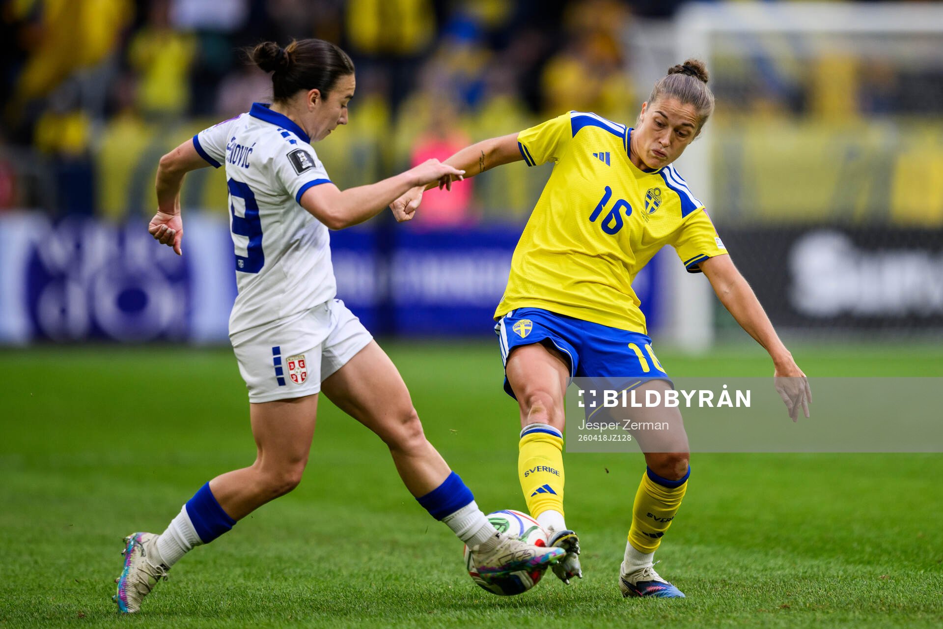 Ana Scepanovic of Serbia and Filippa Angeldahl of Sweden
