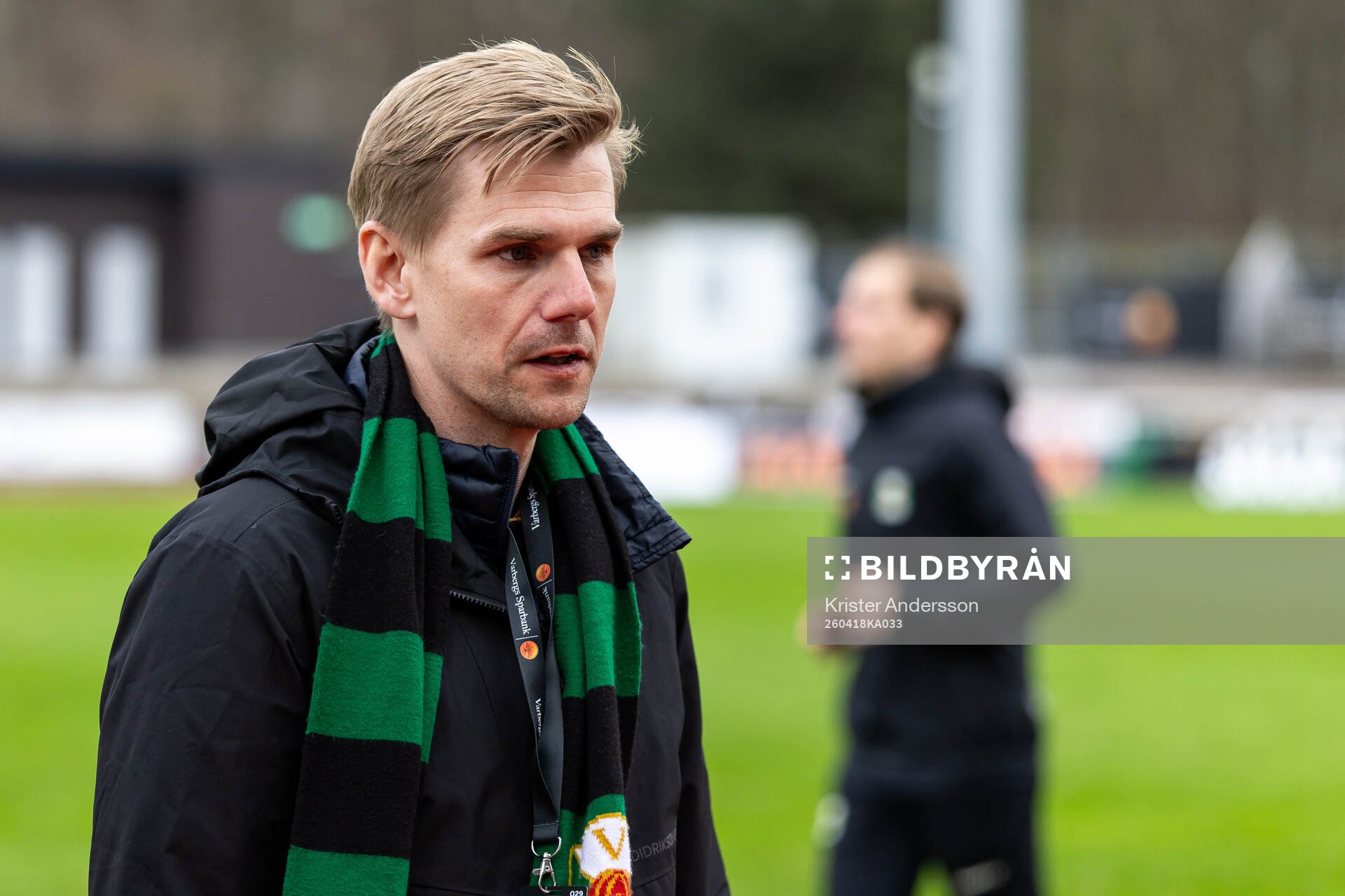 Varbergs sportchef Erik Lund fotbollsmatchen i Superettan