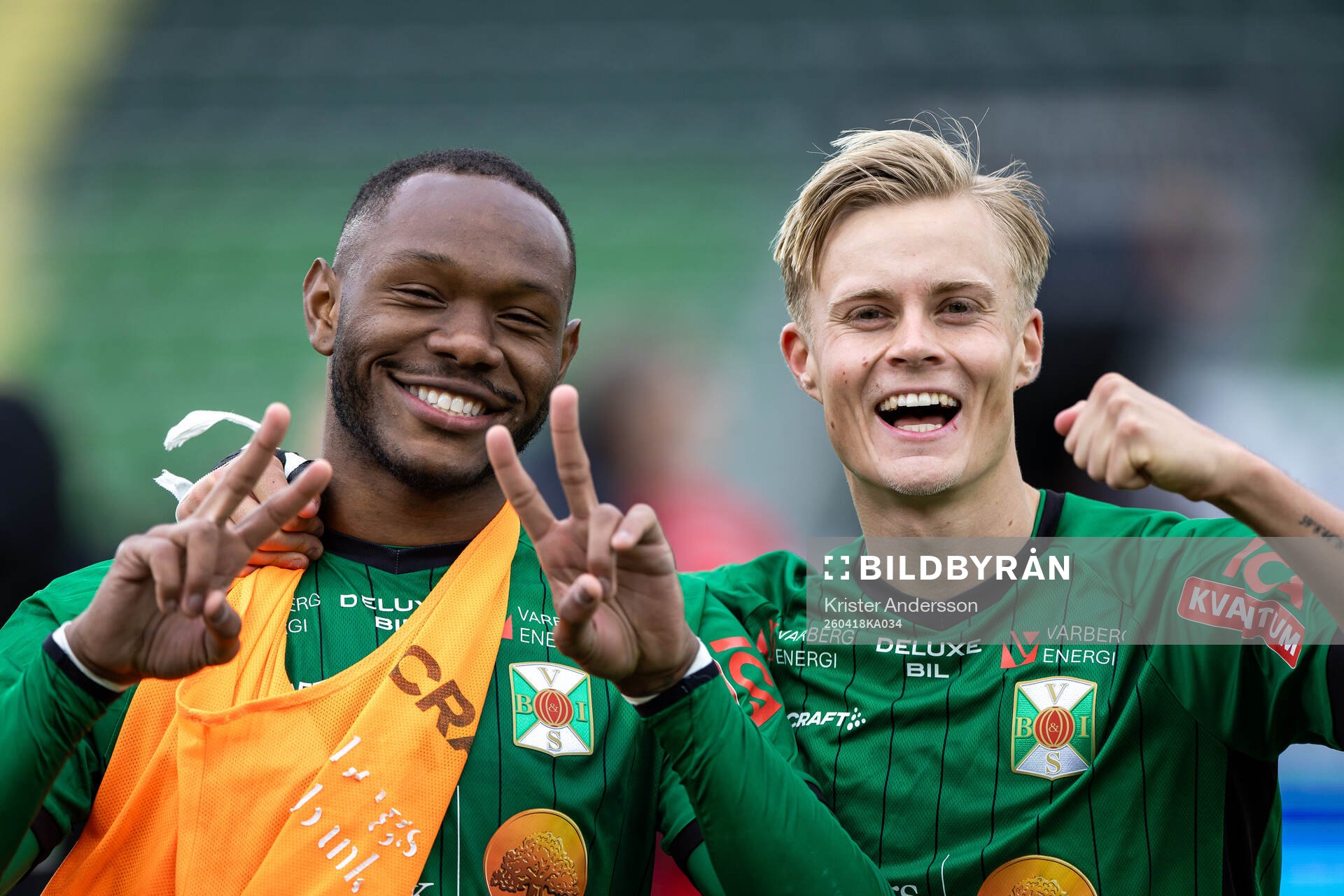 Varbergs Shanyder Borgelin och Edvin Tellgren jublar