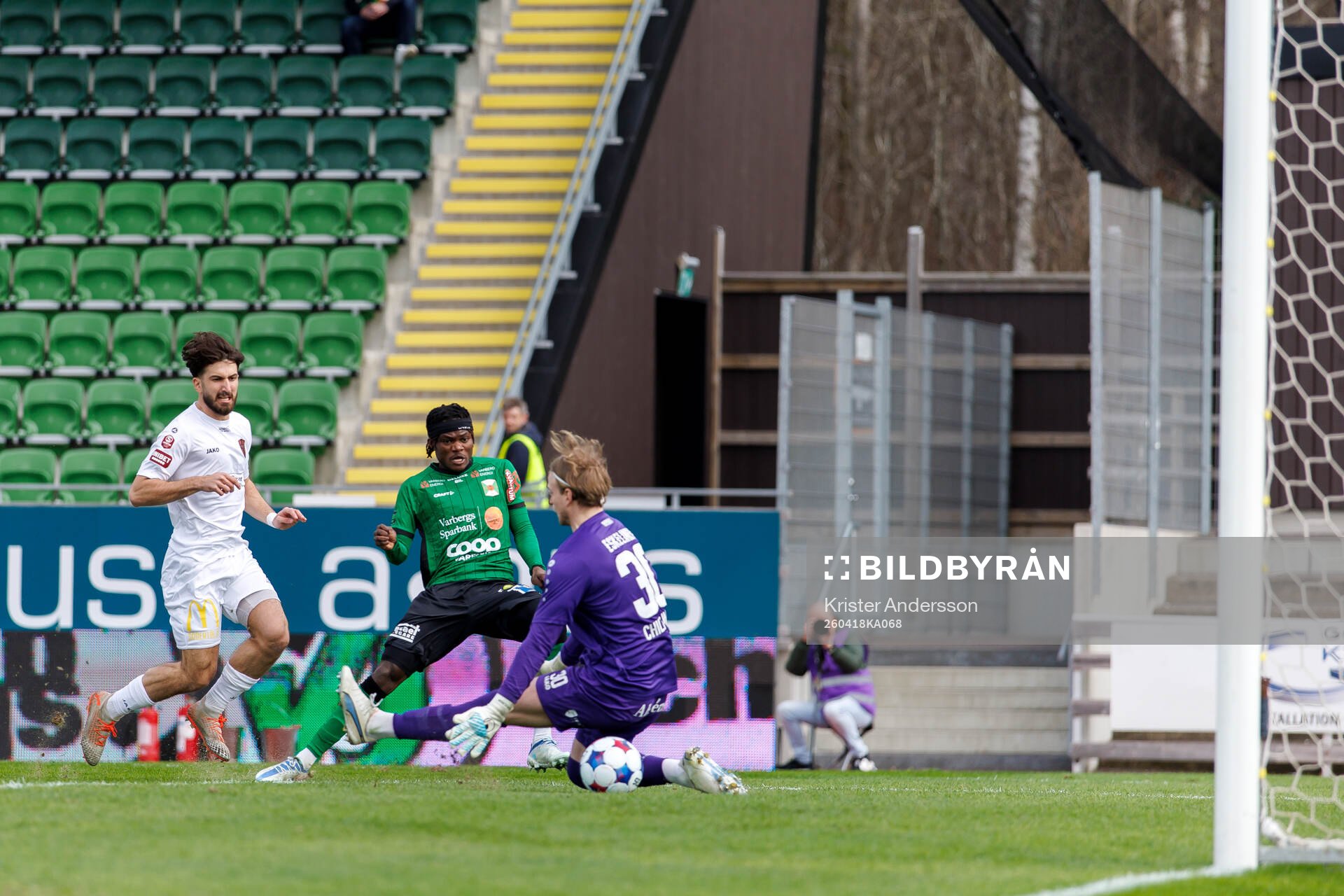 Varbergs Severin Nioule gör 1-0  fotbollsmatchen i