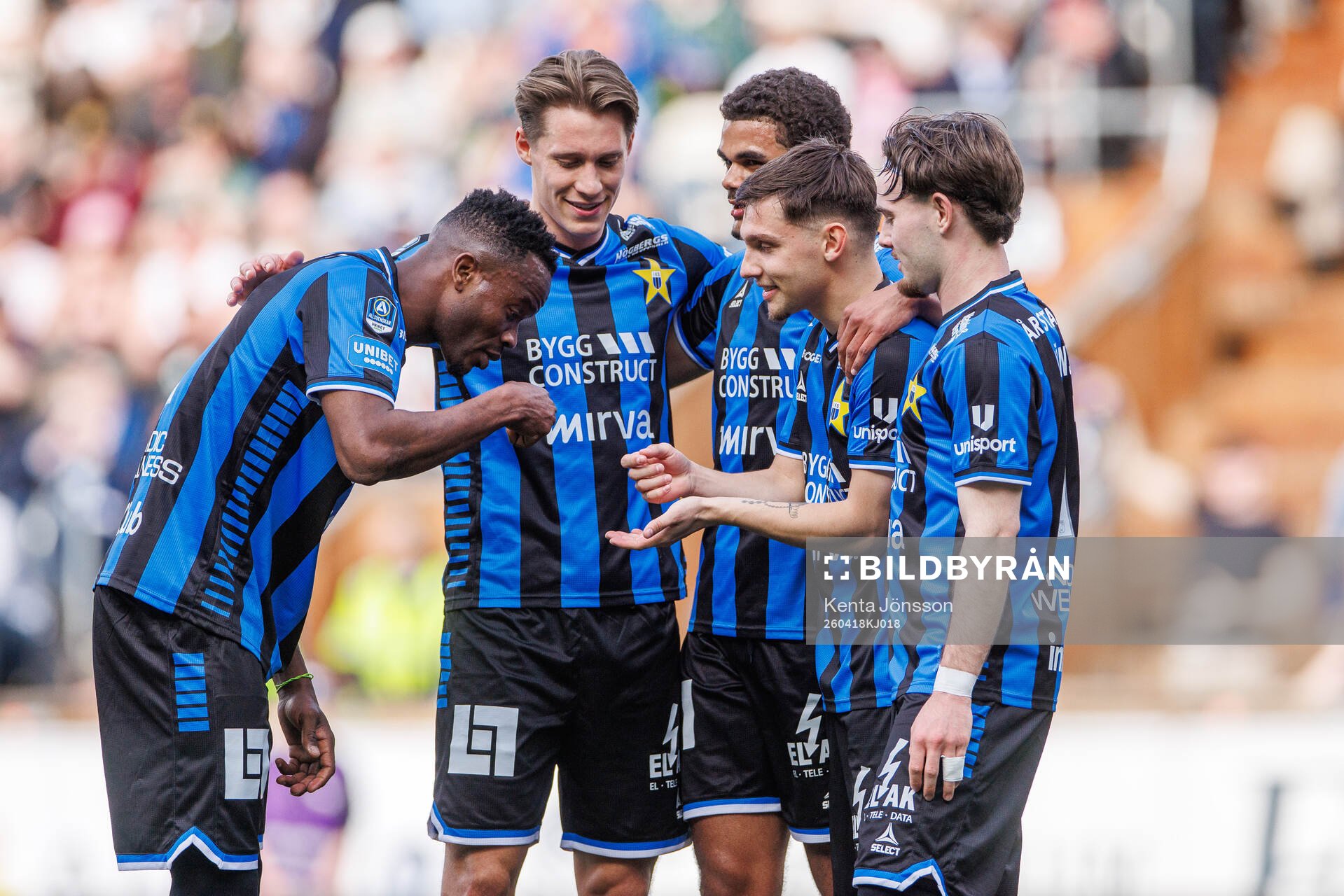 Sirius Isak Bjerkebo och Mohamed Soumah jublar