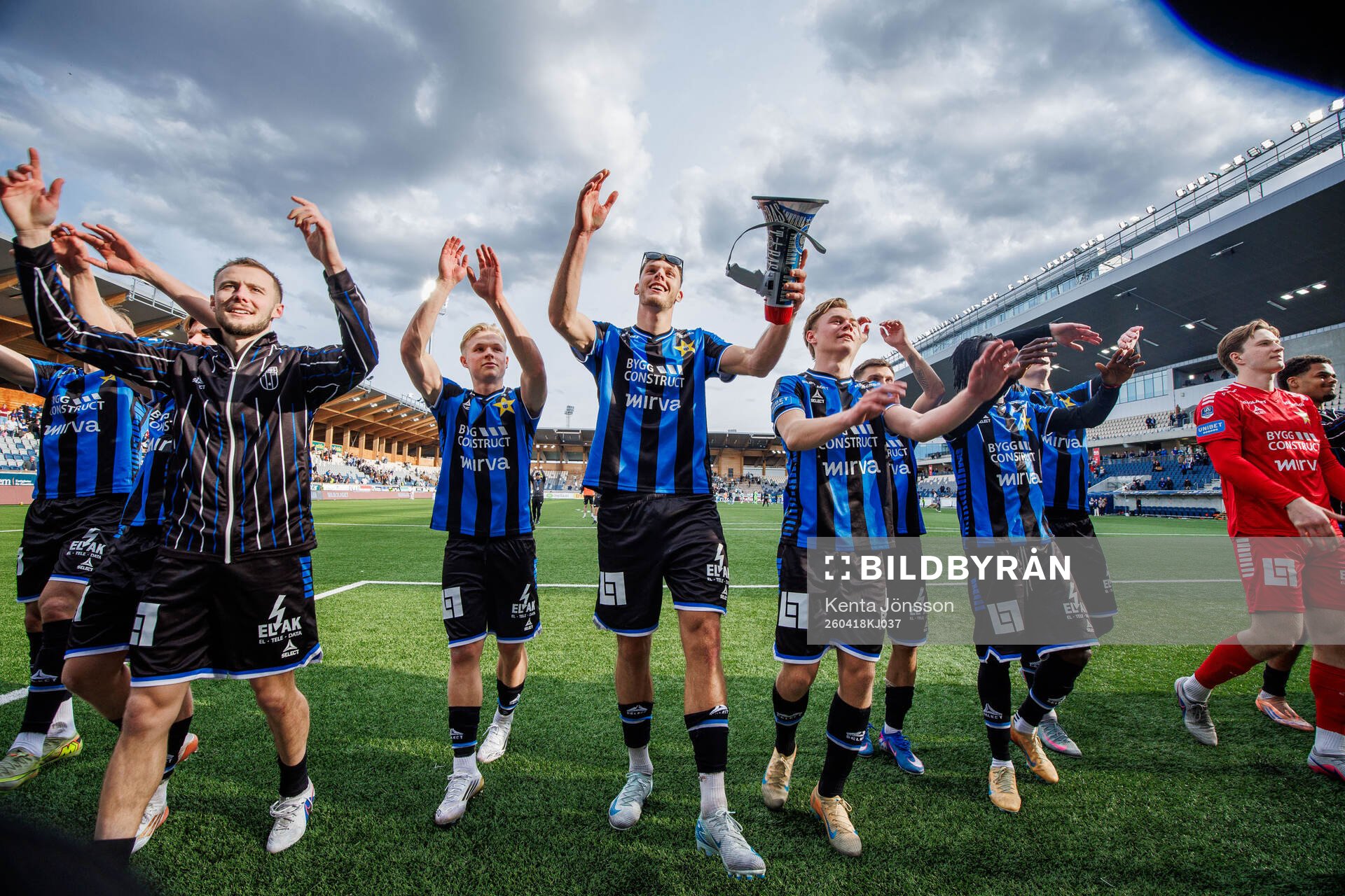 Sirius spelare jublar