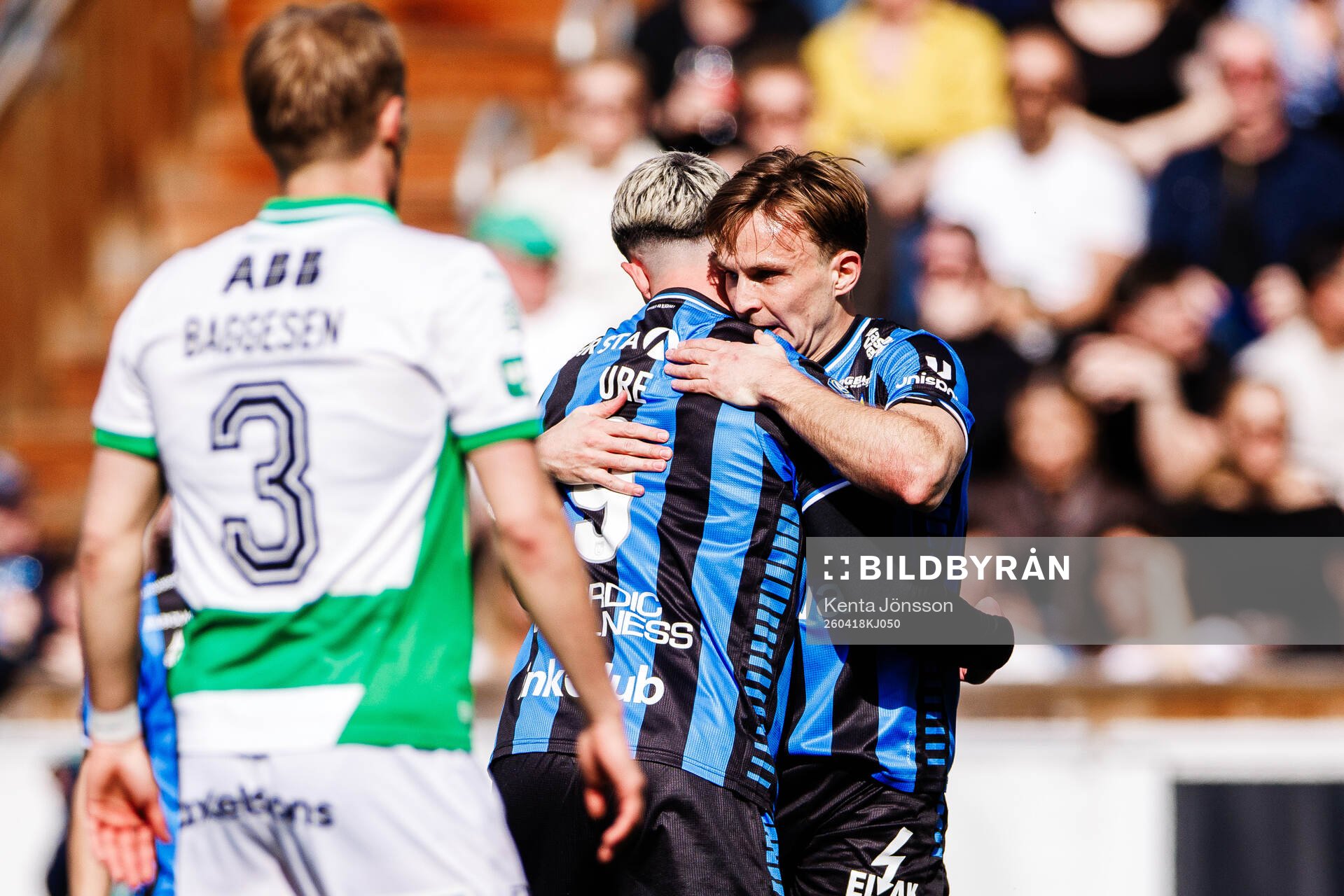 Sirius Oscar Krusnell och Robbie Ure i samband med en straff