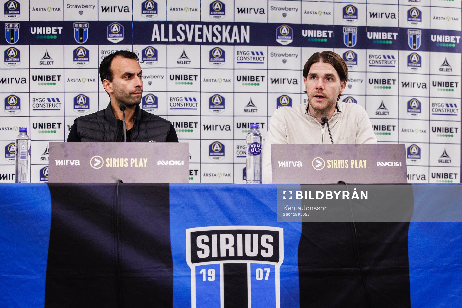 Sirius tränare Andreas Engelmark och Västerås tränare