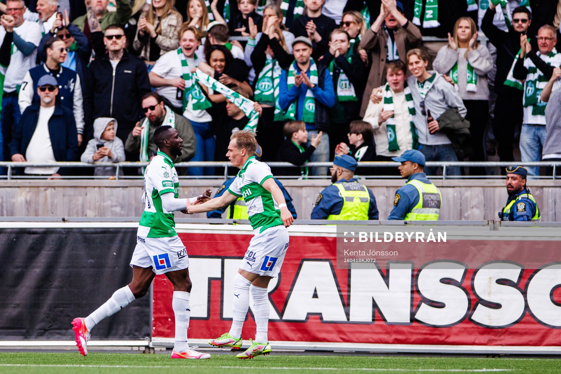Västerås Frederic Nsabiyumva jublar
