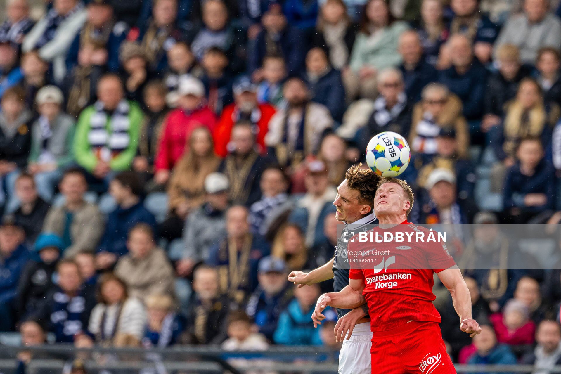 Kristoffer Askildsen of Viking and Kristian Eriksen of Brann