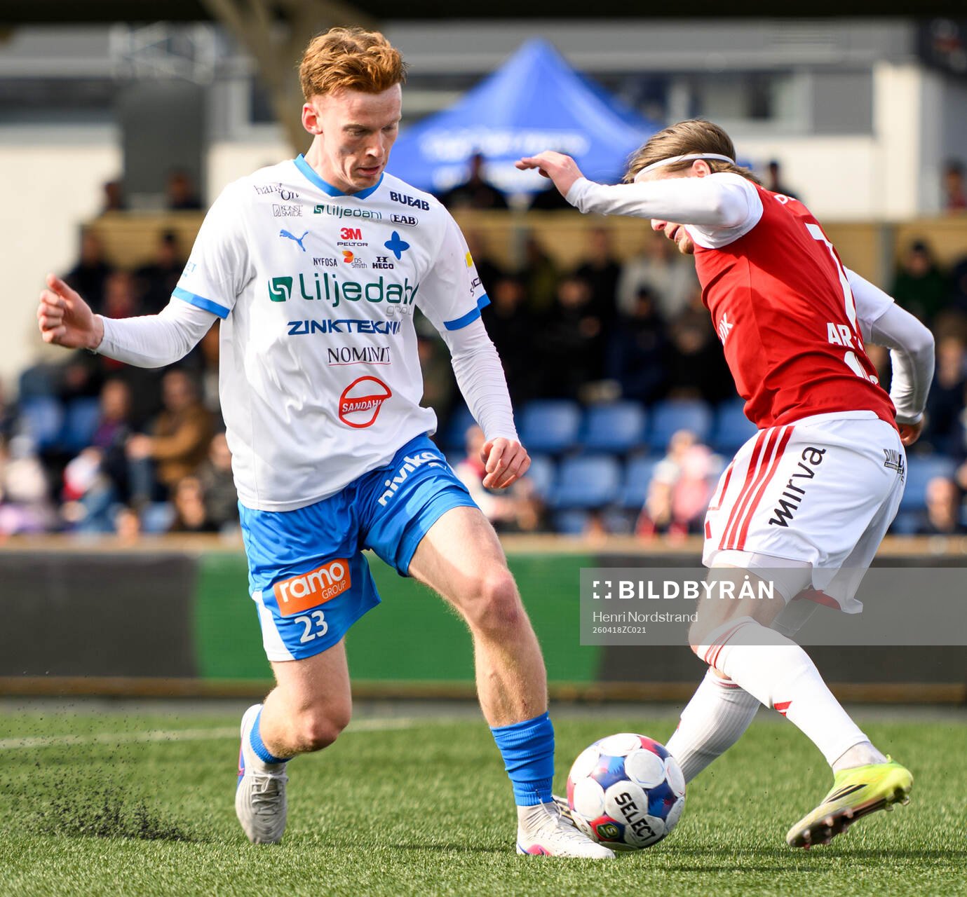 IFK Värnamos Logi Hrafn Robertsson och Sandvikens IFs