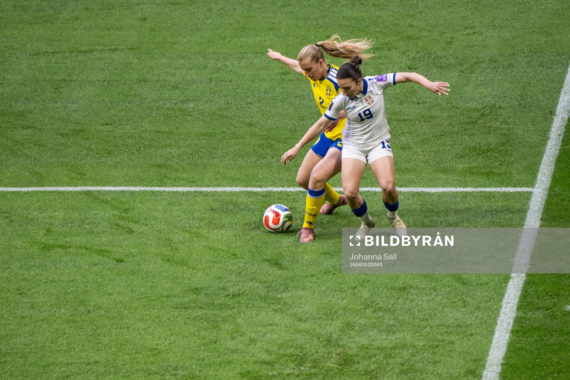 Smilla Holmberg of Sweden and Ana Scepanovic of Serbia