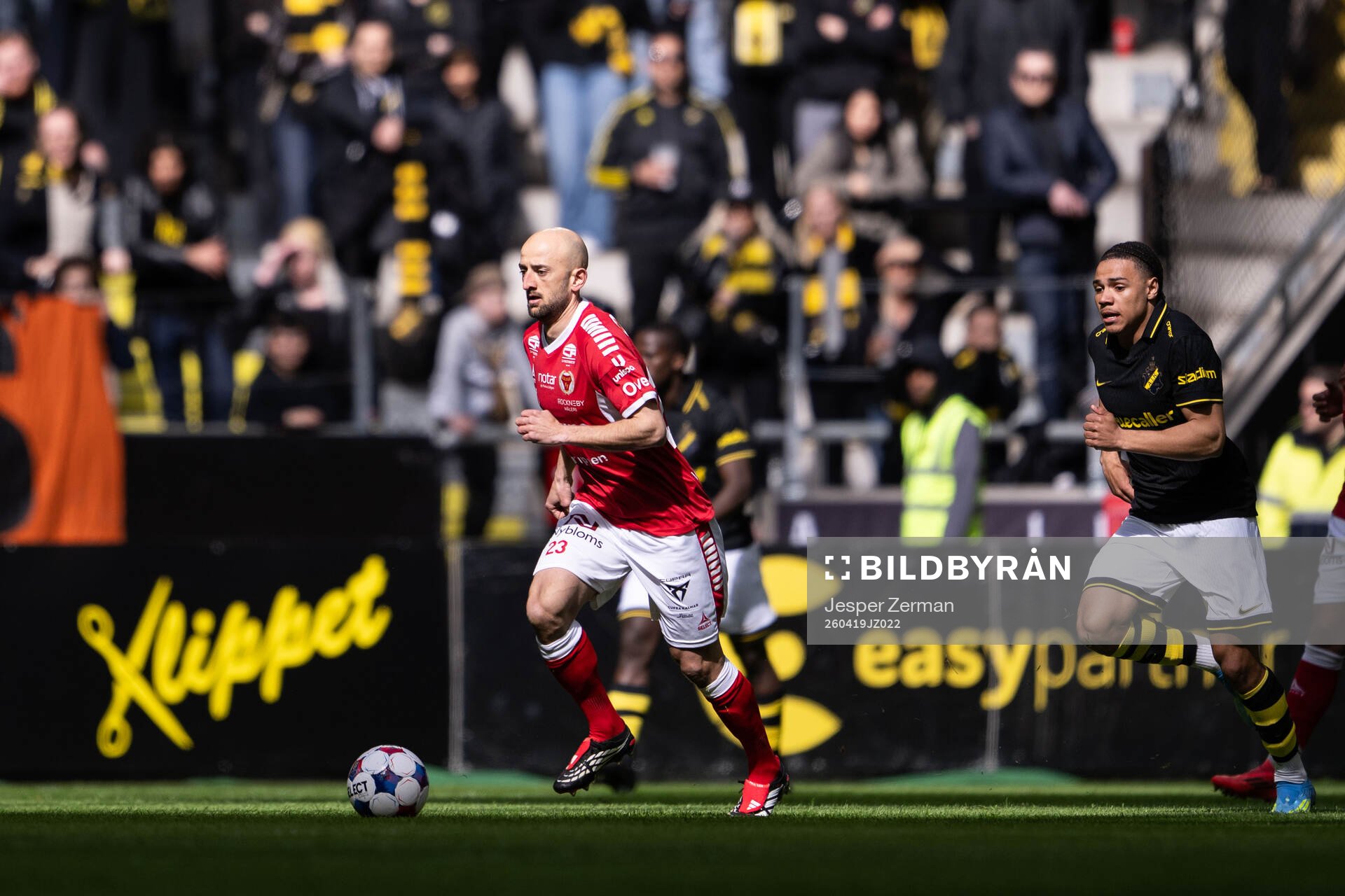 Kalmars Robert Gojani och AIKs Kevin Filling