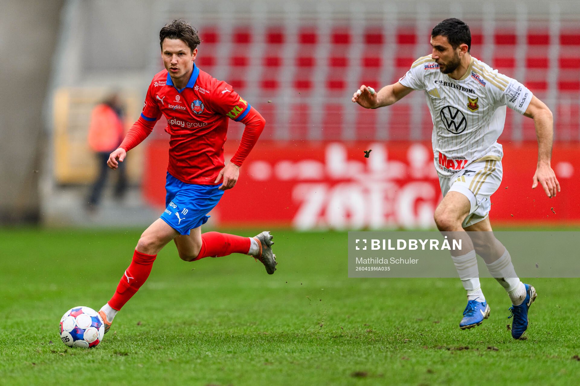 Helsingborgs Max Svensson och Östersunds Amar Begic