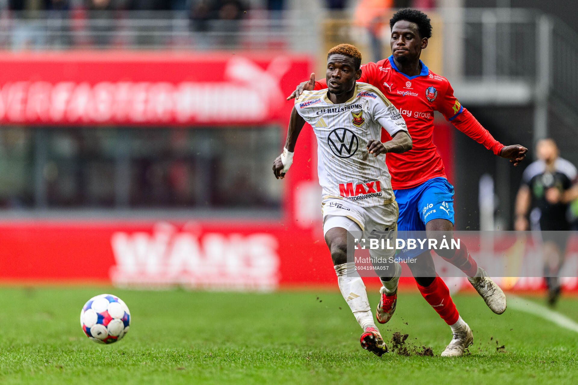 Östersunds Assiedou Yannick Armel Adjoumani och