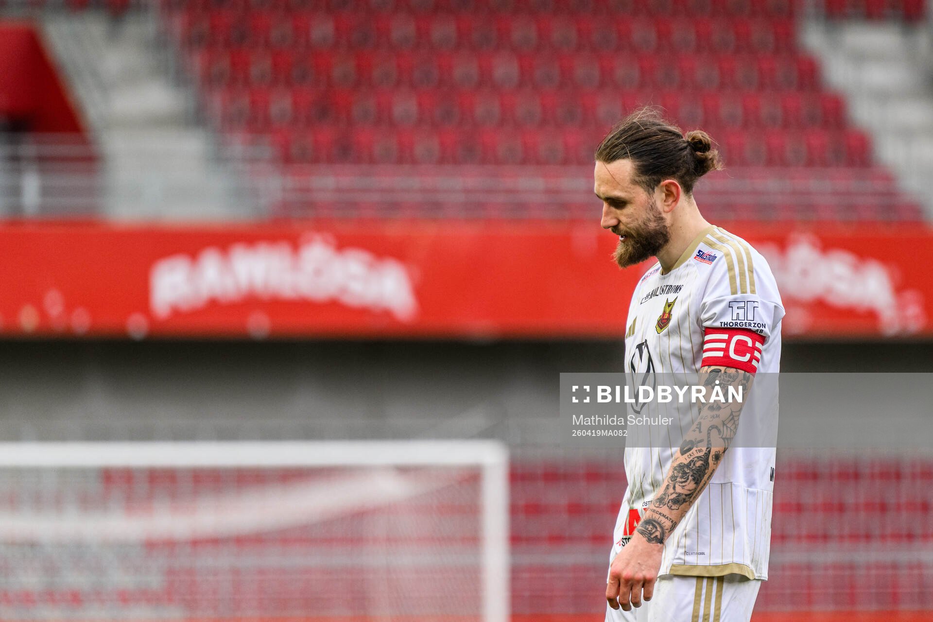 Östersunds Hugo Azzi deppar