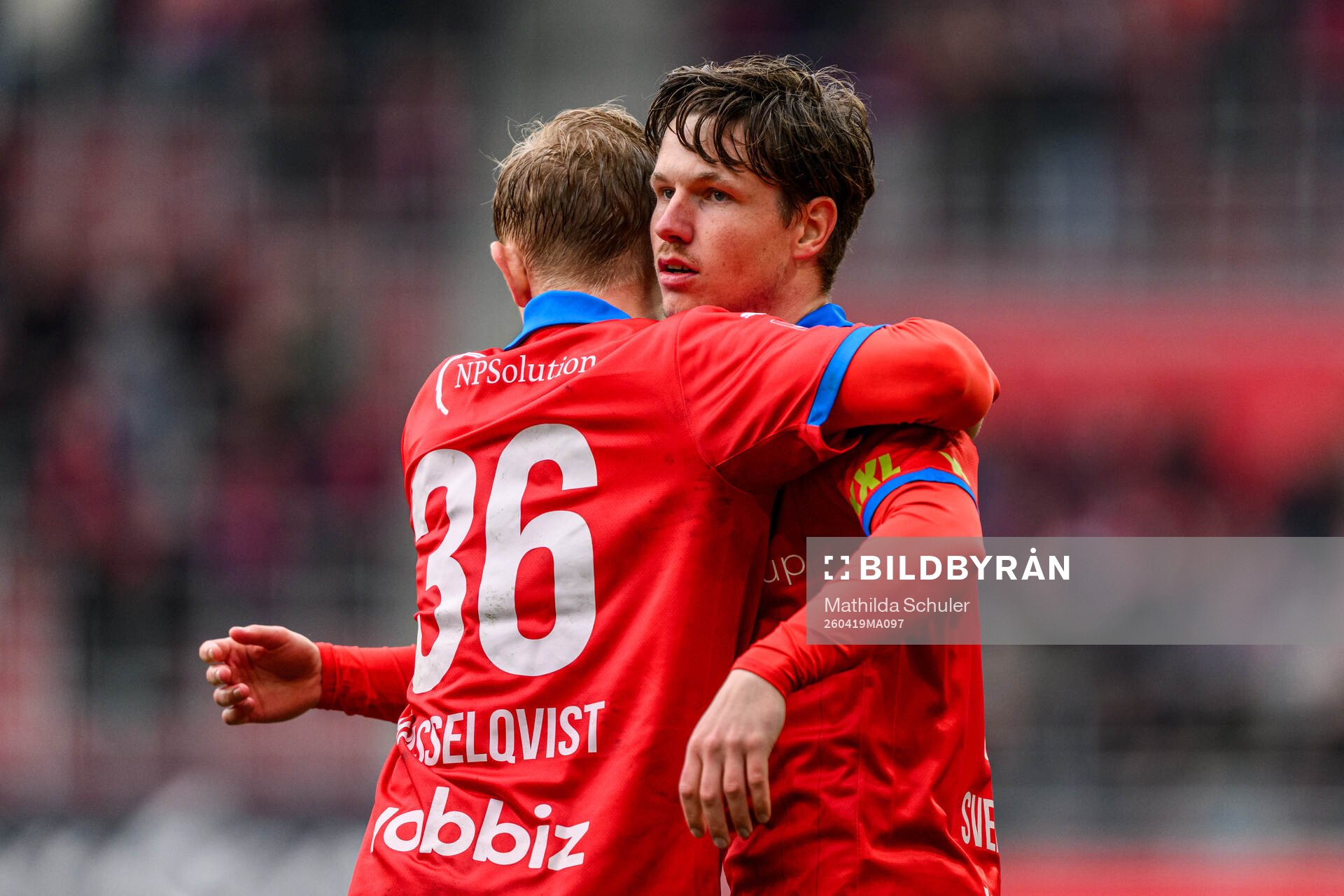Helsingborgs Jonathan Hasselqvist och Max Svensson jublar
