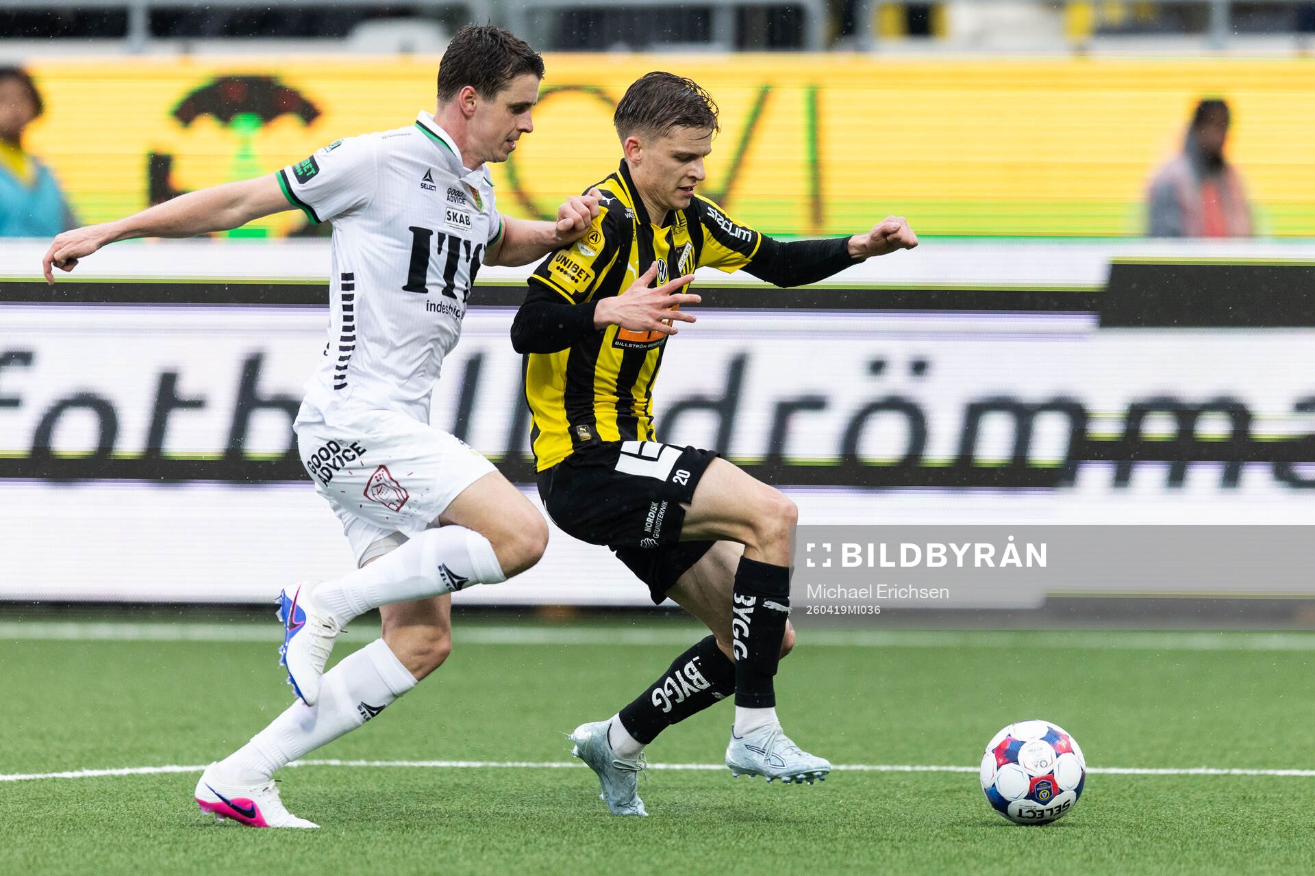 GAIS Oskar Ågren och Häckens Adrian Svanbäck