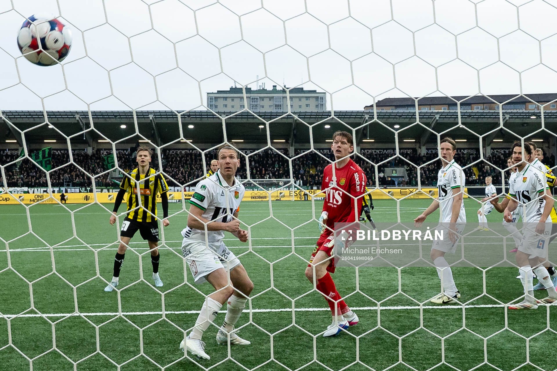 Häckens Abdoulaye Doumbia skjuter 1-0 i mål bakom GAIS