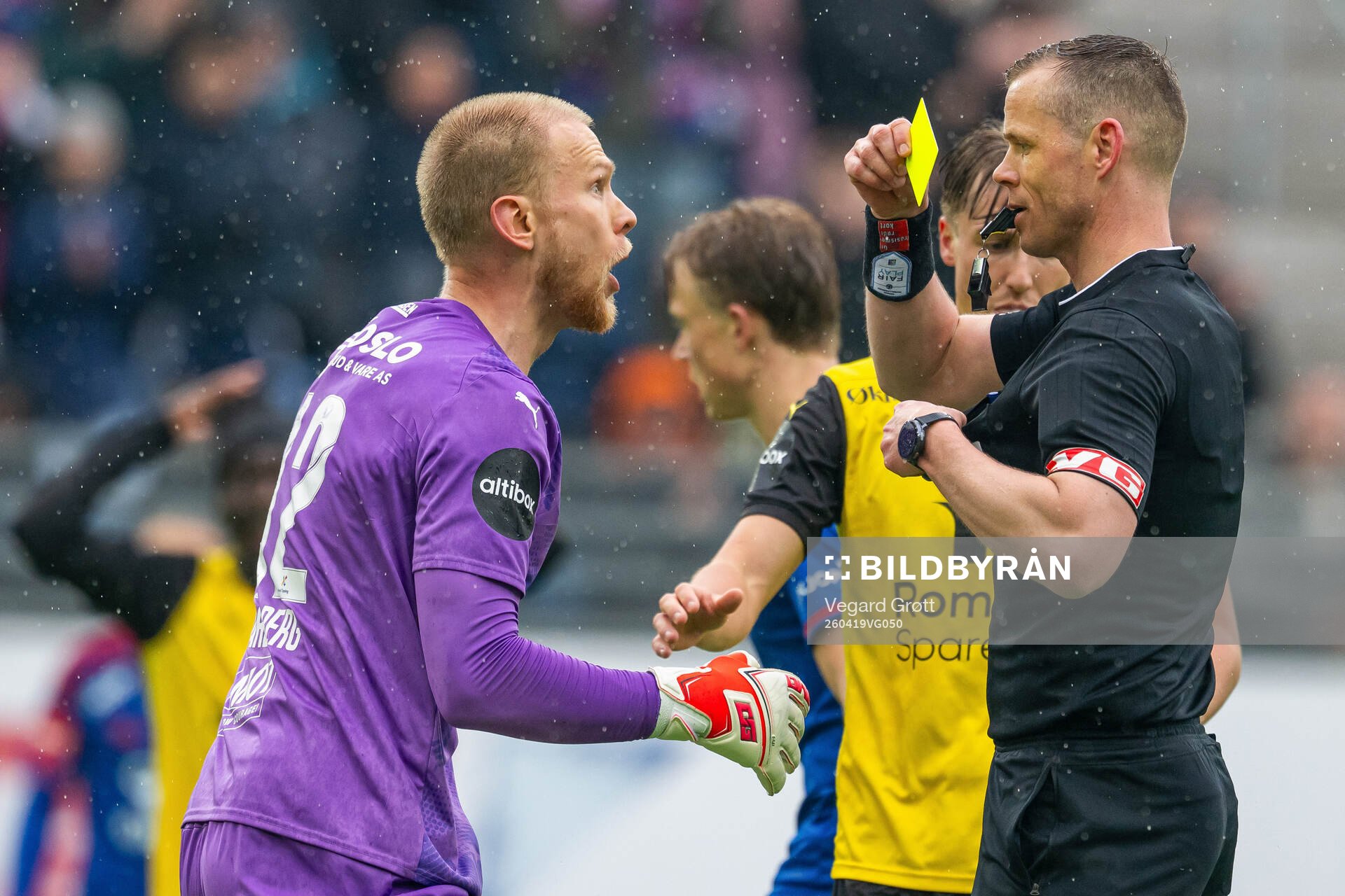 Goalkeeper Pontus Dahlberg of Lillestrøm and referee