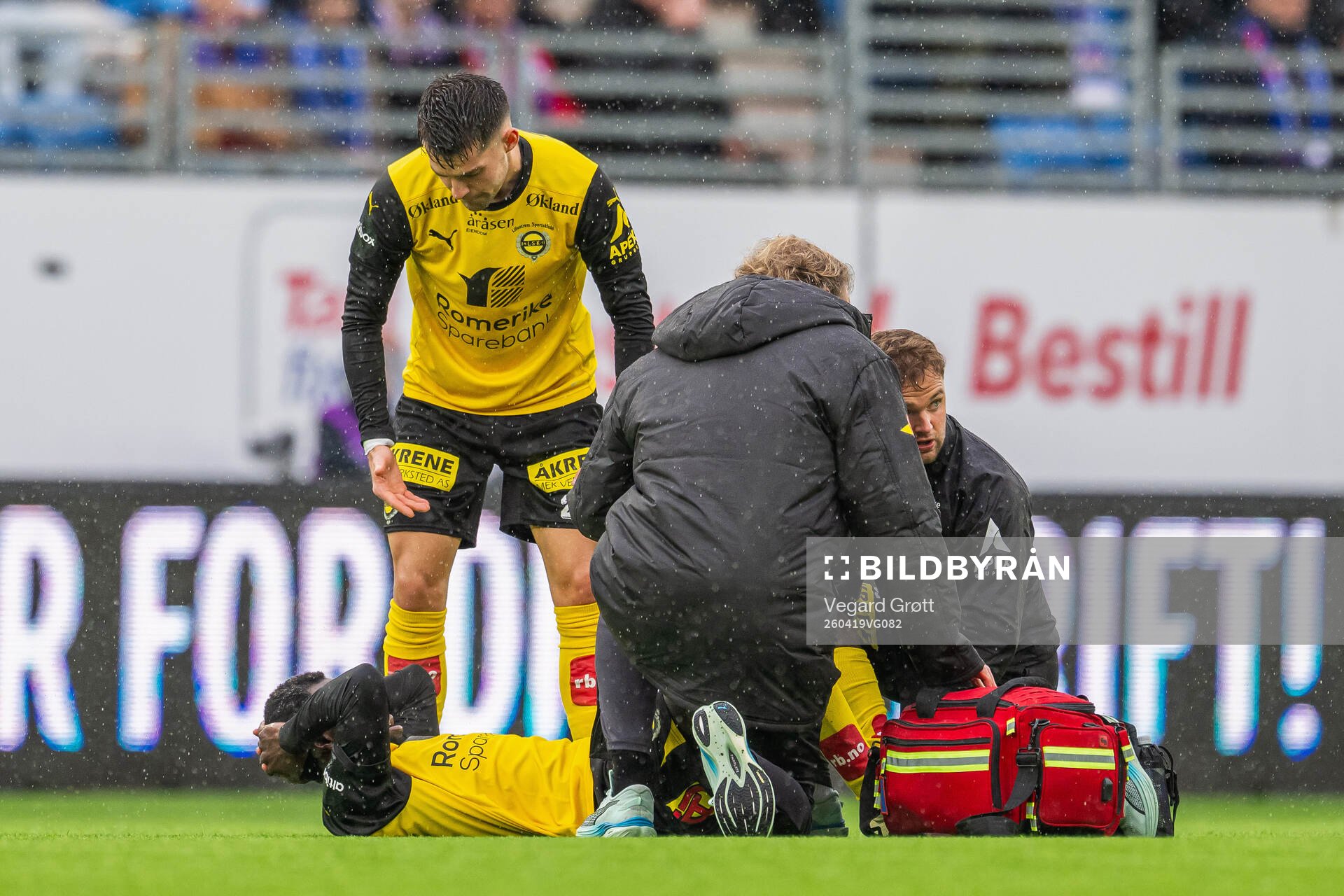 Eric Kitolano of Lillestrøm with an injury