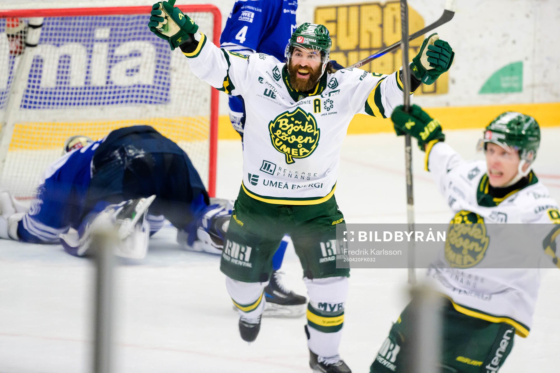 Björklövens Mathew Maione jublar