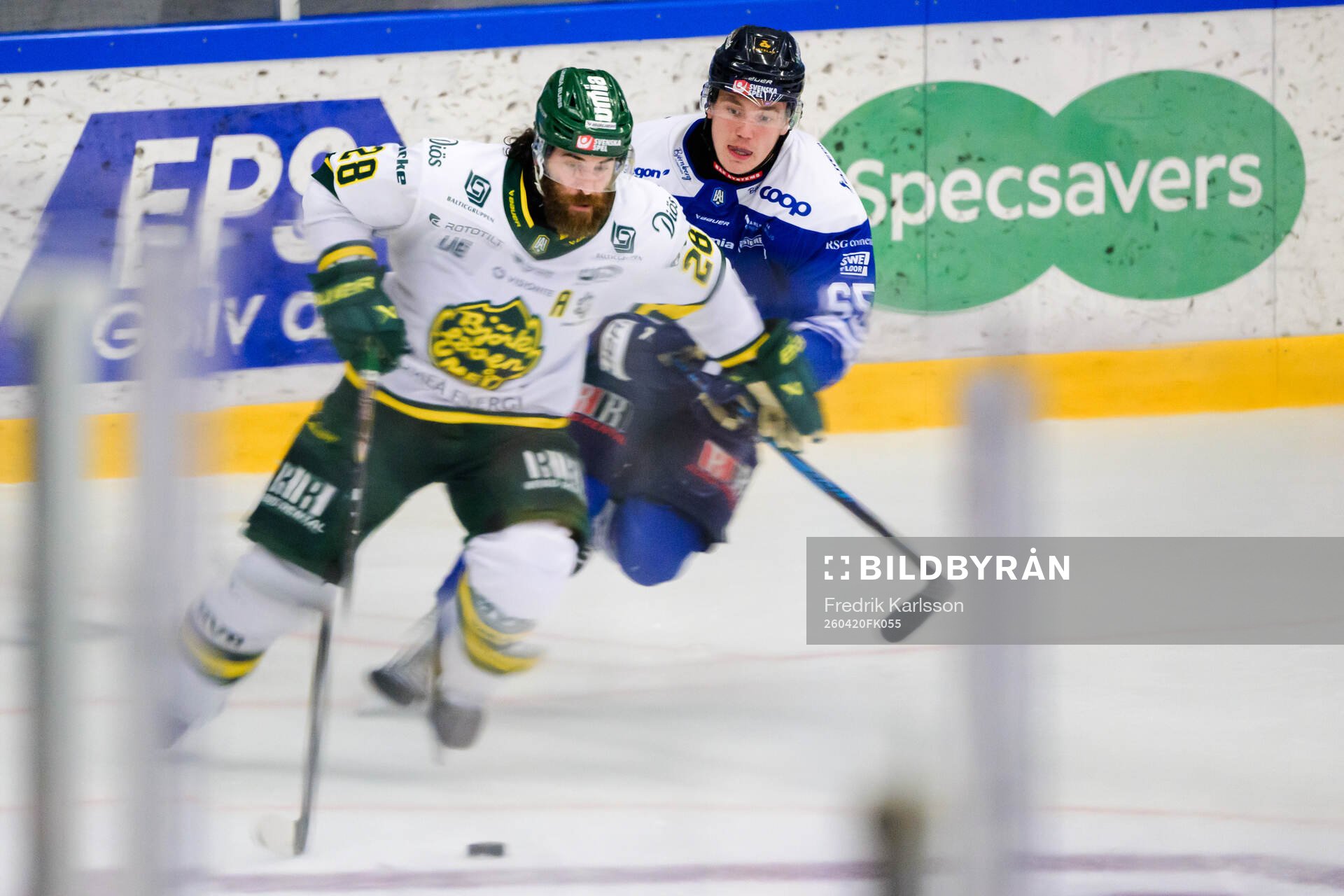 Björklövens Mathew Maione och Karlskogas Noel Fransén