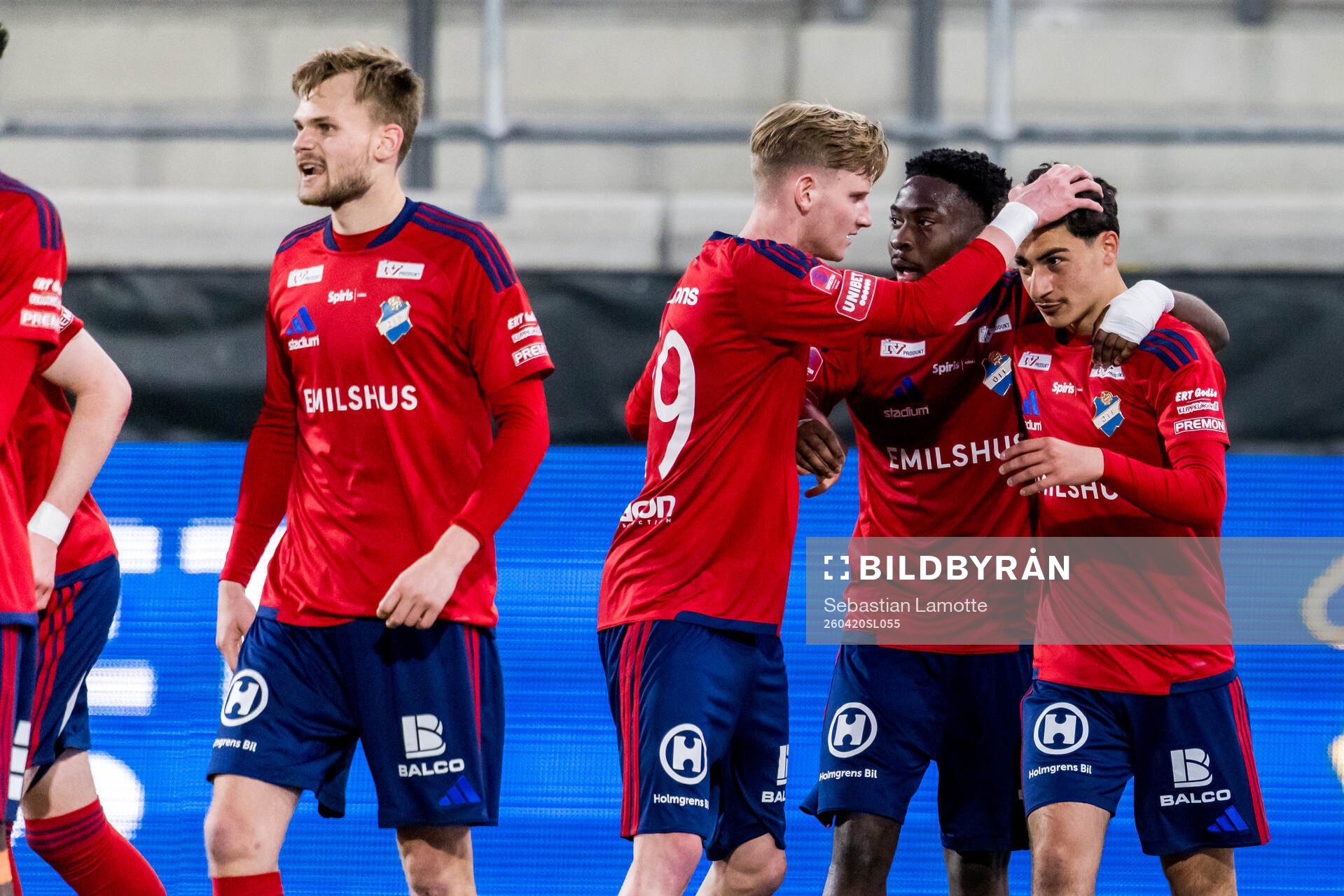Östers Al-Hussein Shakir jublar med lagkamrater