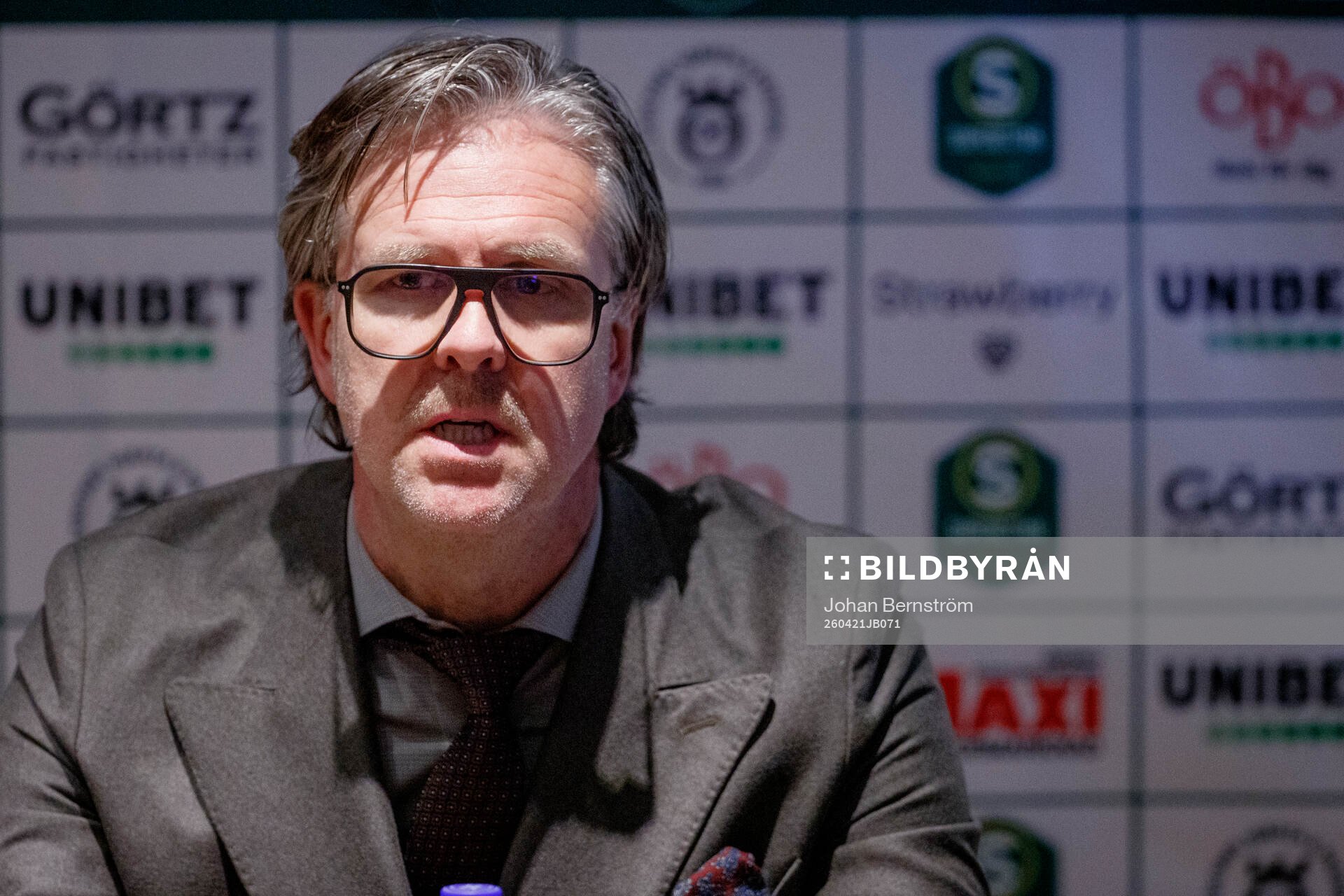 Örebros tränare Rikard Norling på presskonferansen