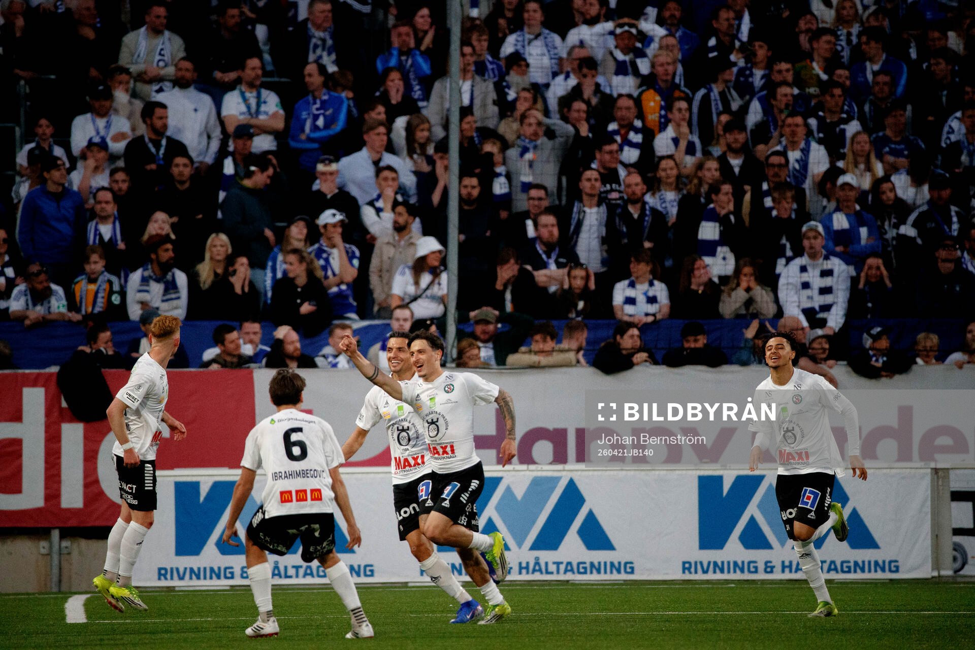 Örebros Antonio Yakoub jublar vid 2-1